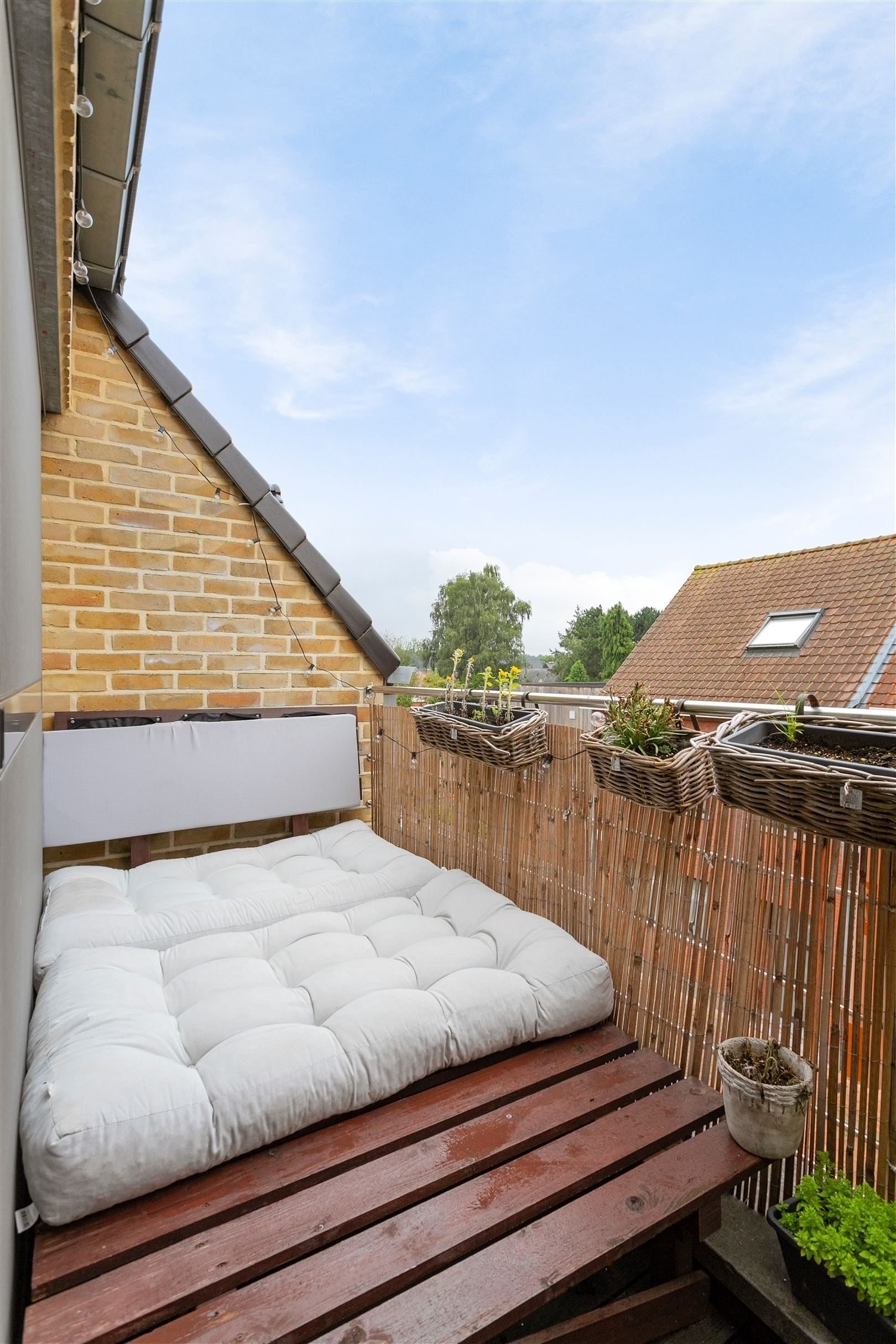 App te huur met garage in Eine. foto 13