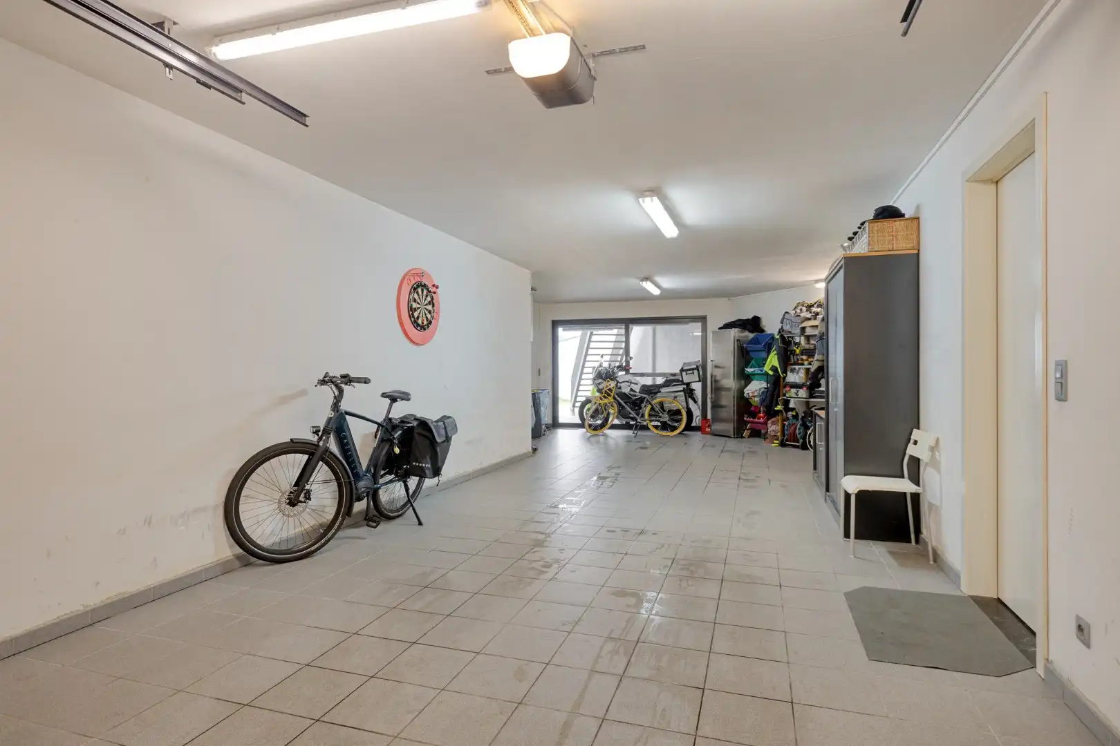 Instapklare bel-etagewoning met dubbele garage en tuin in het centrum van Retie foto 33