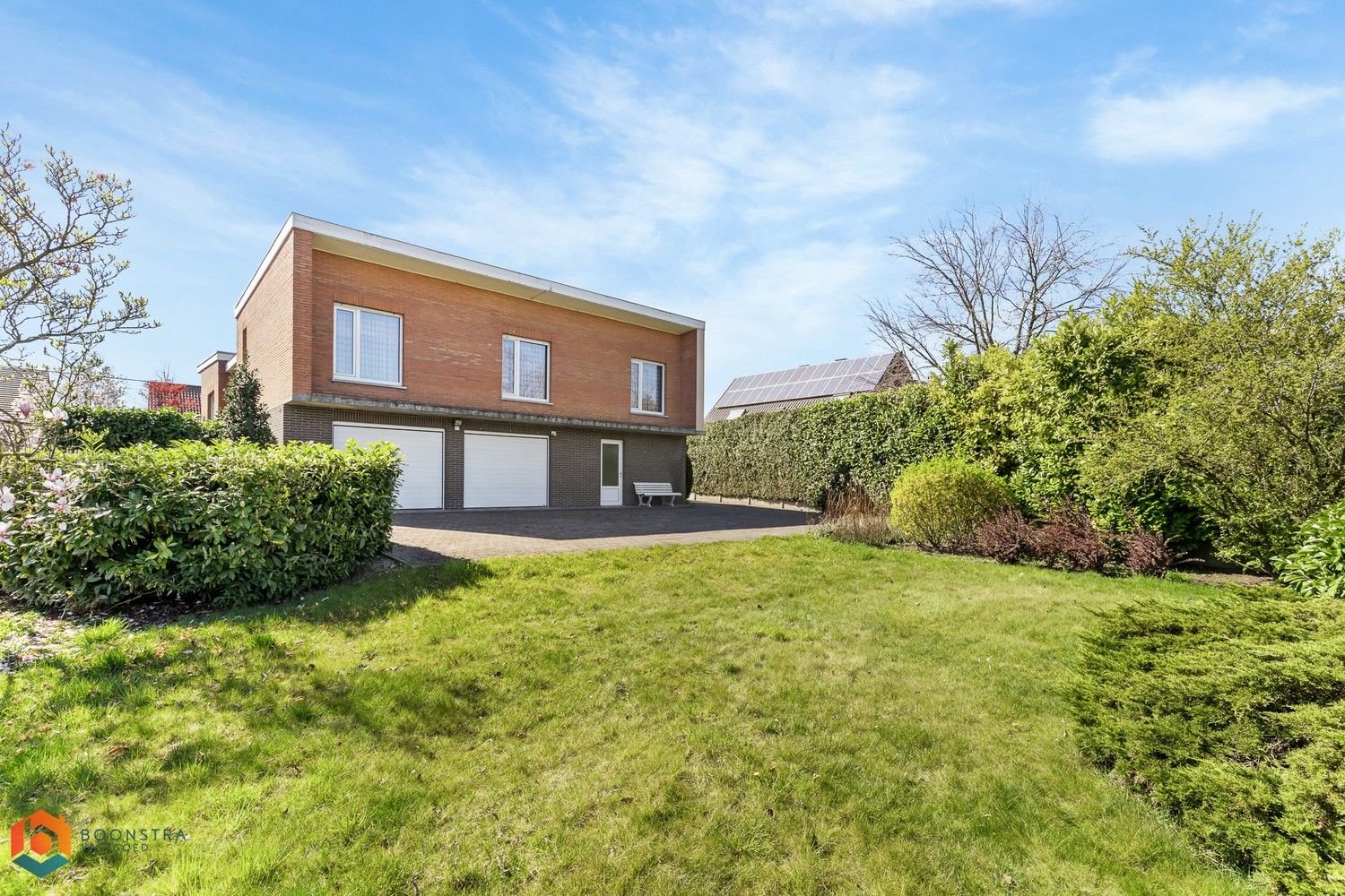 Ruime woning met 3 slpkrs en leuke tuin foto 3