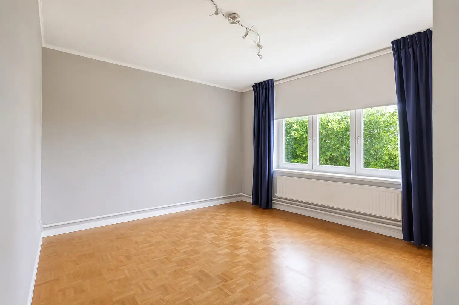 Exclusieve open bebouwing met 5 slaapkamers, zwemvijver en zonnige tuin op 17a 98ca foto 10