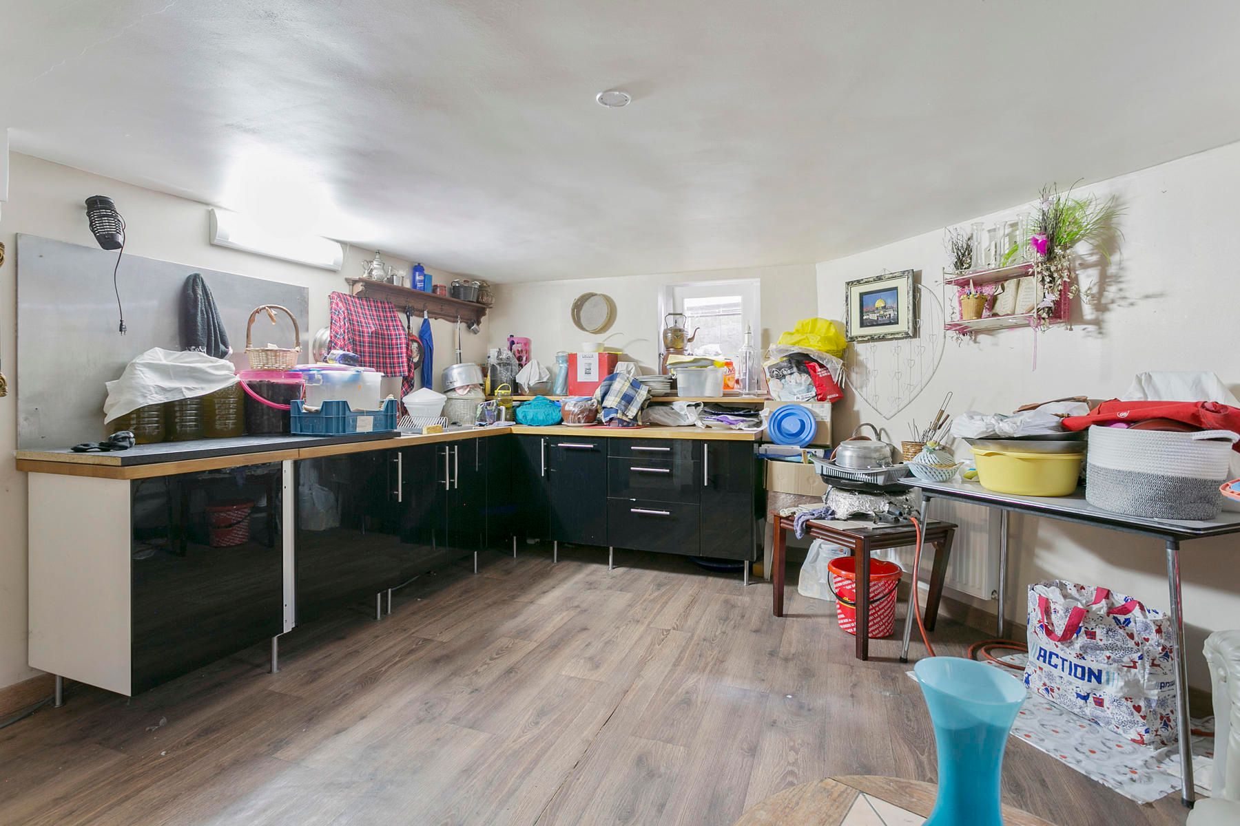 Karaktervol opbrengstgebouw op toplocatie in Ronse! foto 26