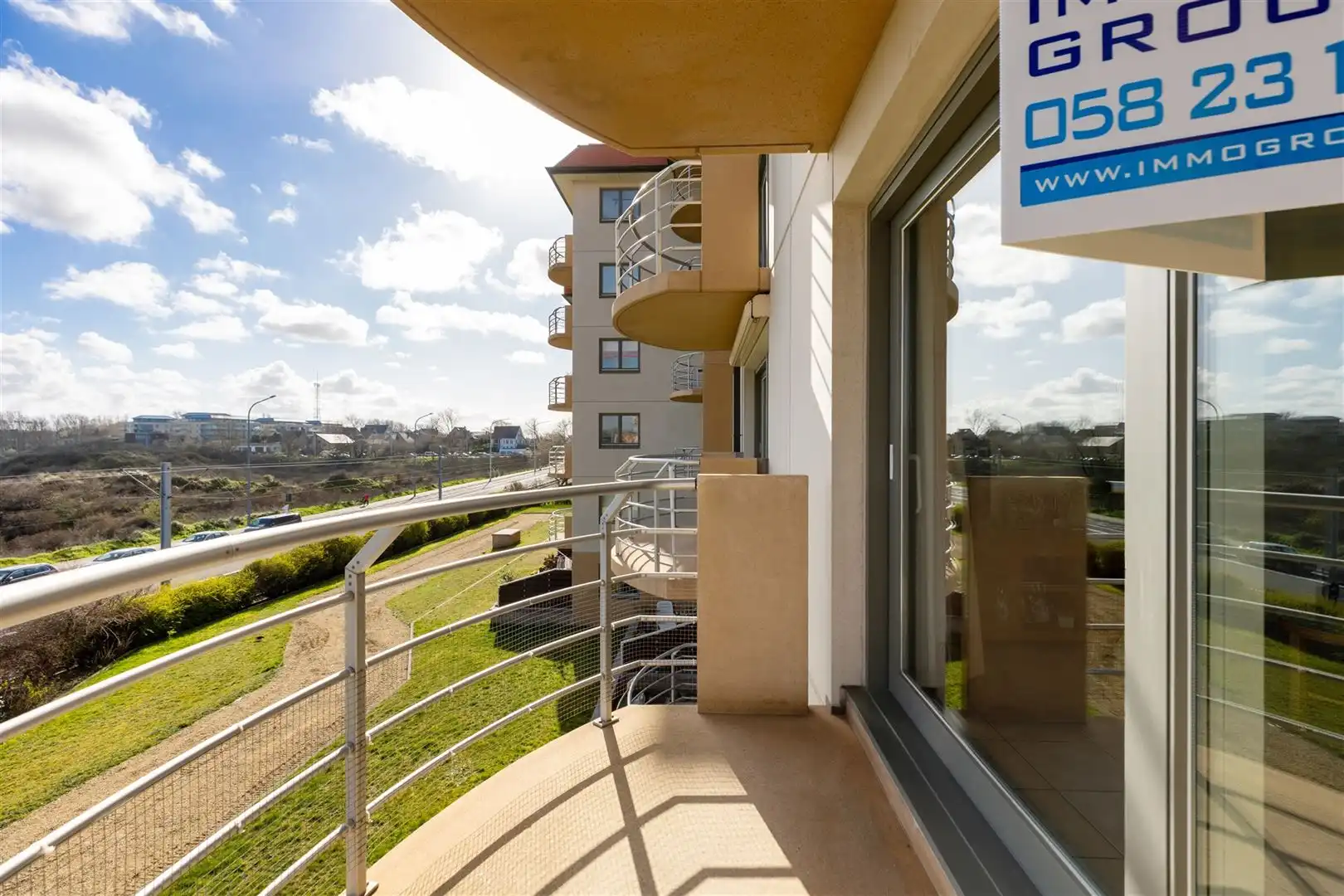 Prachtig zuidgericht appartement met zicht op duinen foto 9