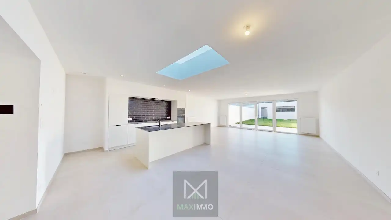 Volledig vernieuwde woning in centrum Lauwe – luxe, licht en leefruimte in één pakket foto {{pictureIndex}}