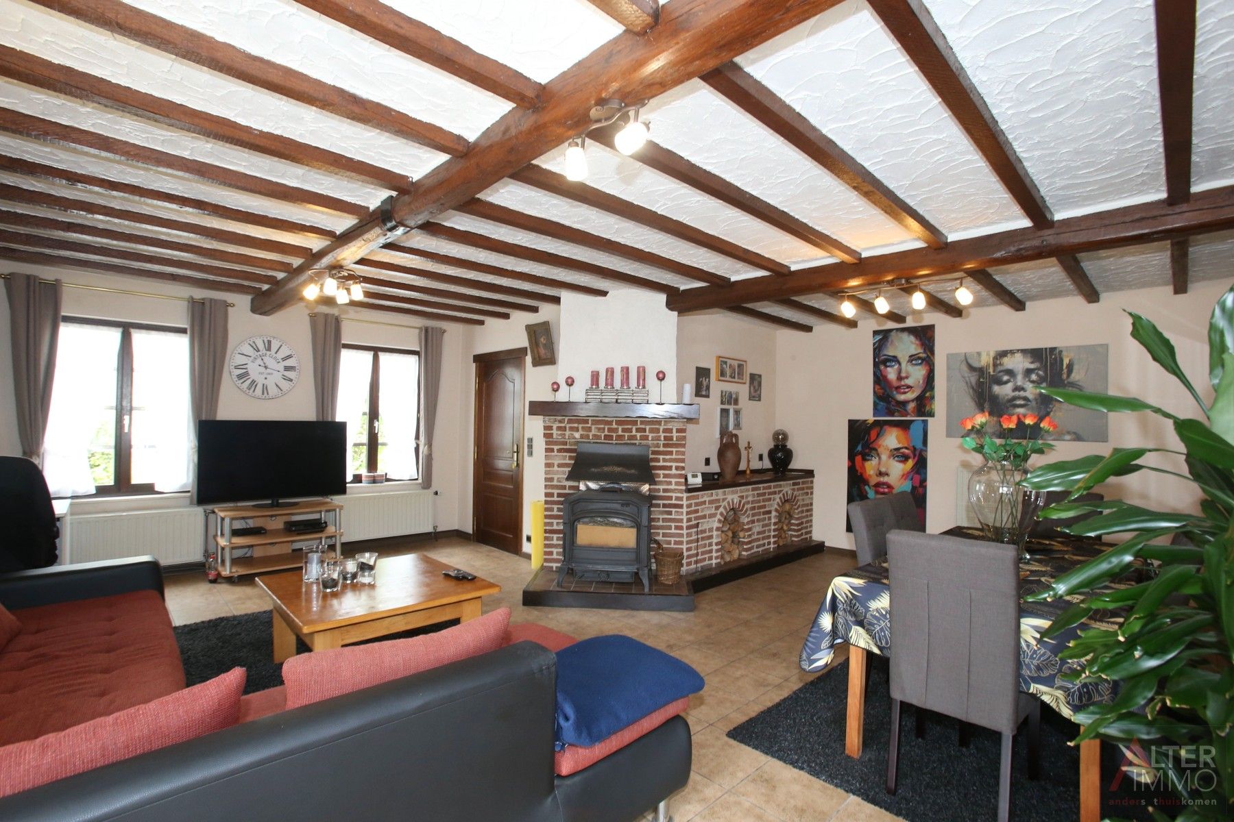 Instapklare woning met 4/5 slaapkamers op ca. 8 are! foto 5