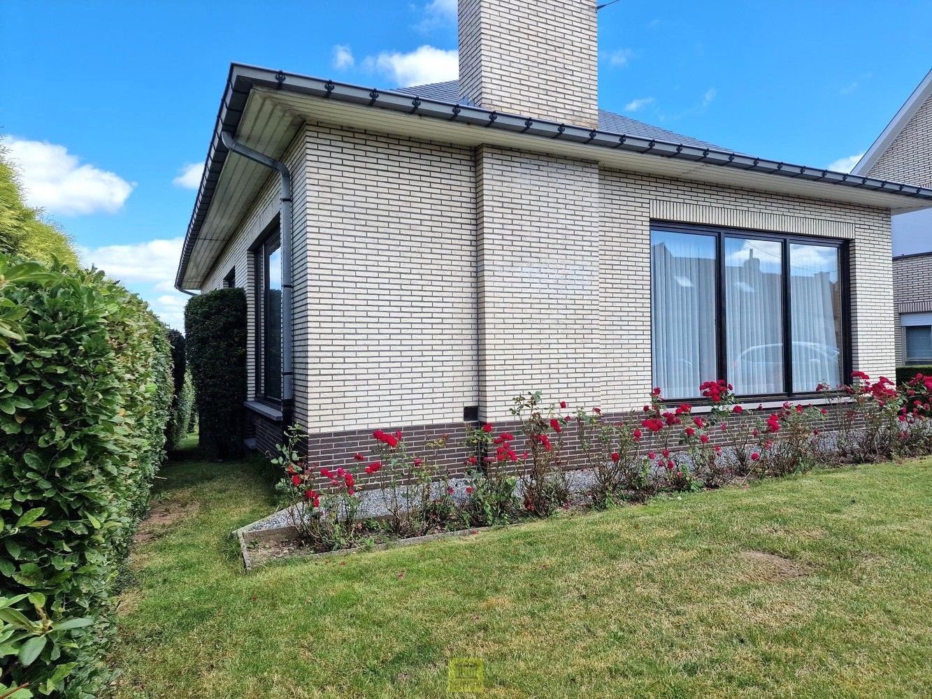 Ruime, rustig gelegen bungalow met veel potentieel in Heldergem! foto 18