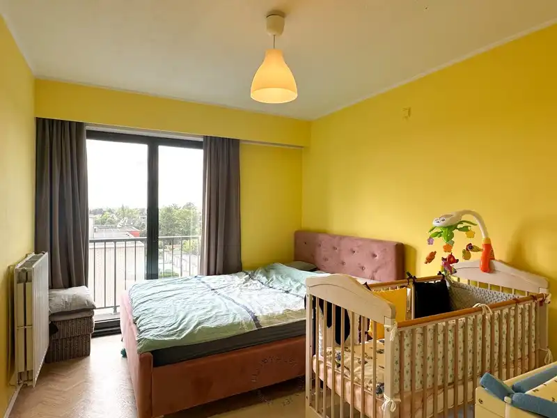 Lichtrijk appartement met twee slaapkamers, terras en ondergrondse autostaanplaats foto 5