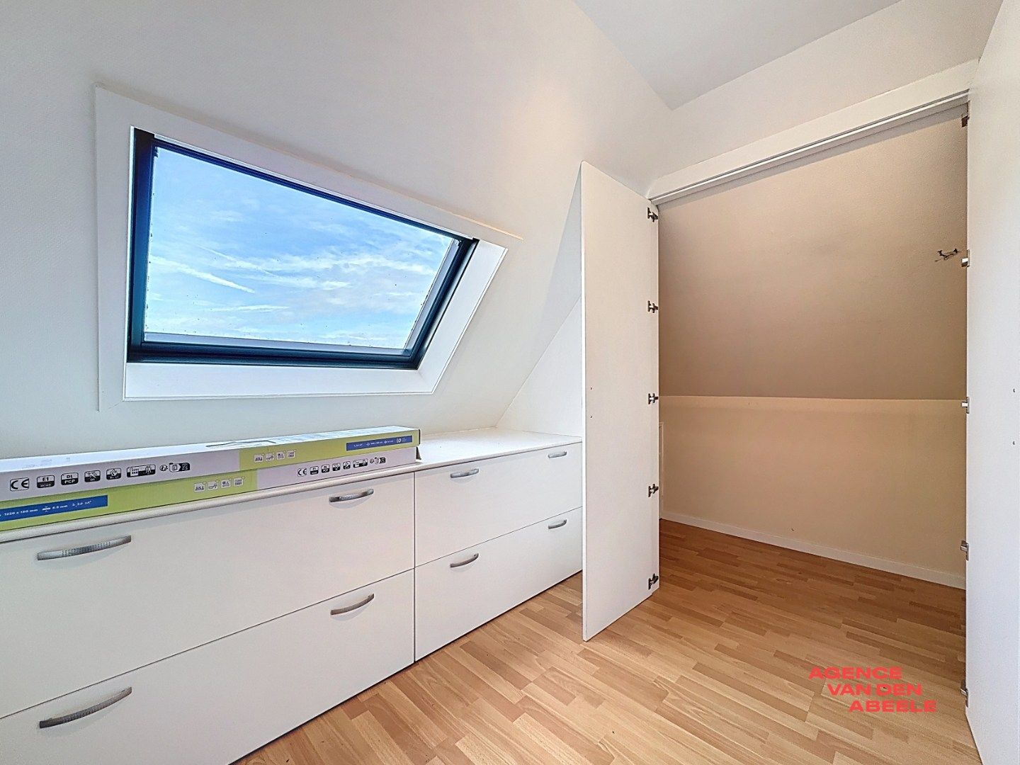 Ruim duplexappartement met prachtig terras foto 23