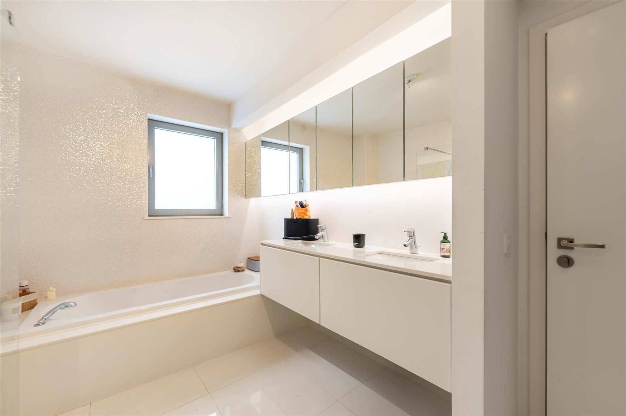 Modern & trendy appartement incl. garage foto 2