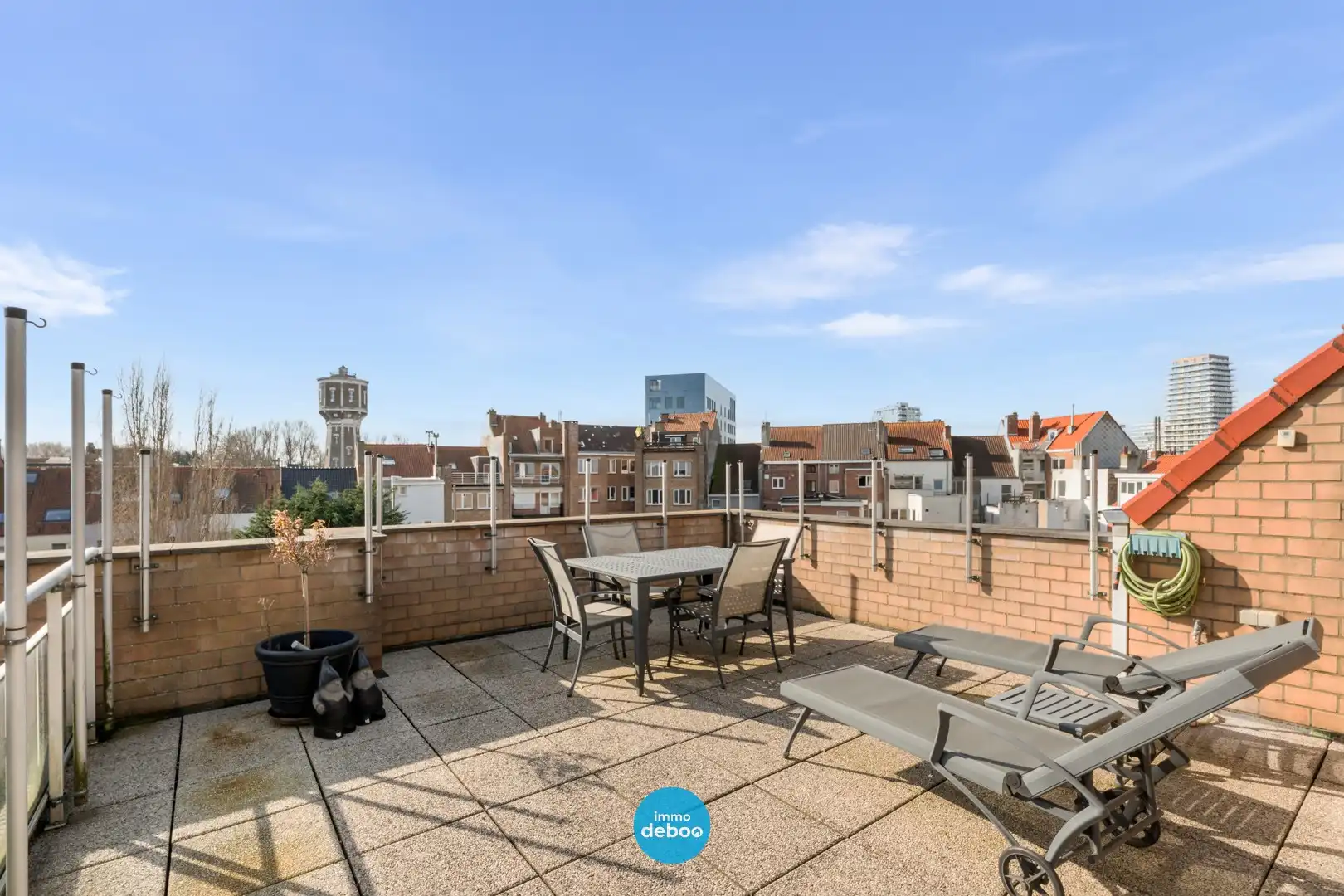 Dakappartement met riant zonneterras foto {{pictureIndex}}