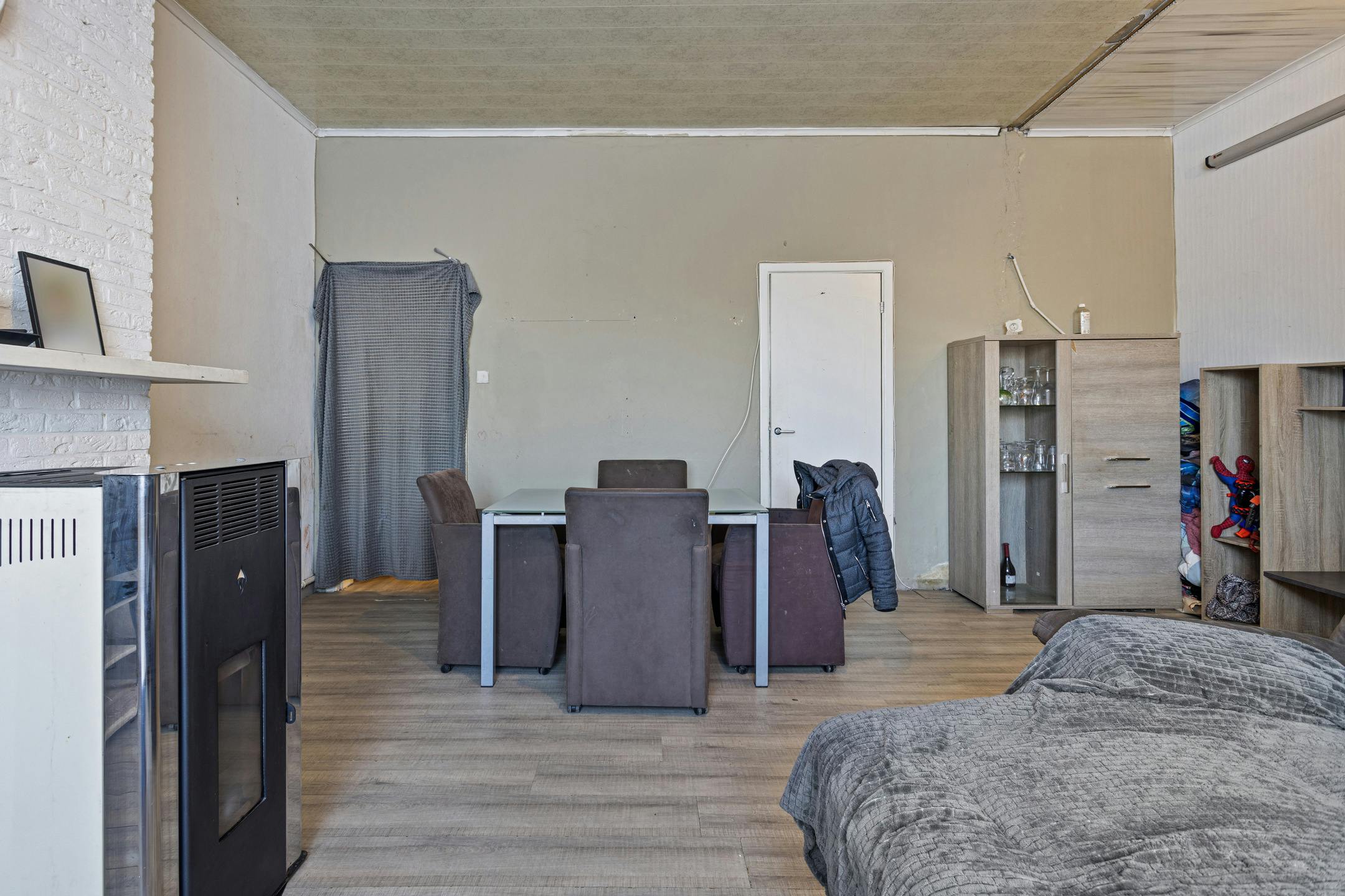 Huis te koop in Ieper met 3 kamers, tuin en garage foto 7