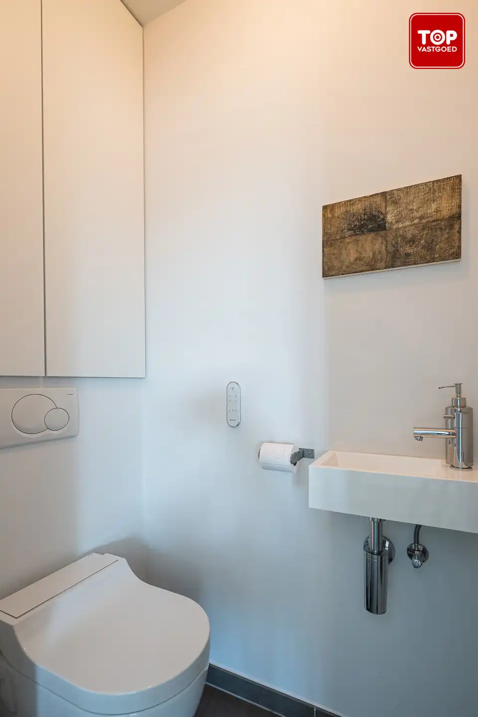 Hoogwaardig afgewerkte penthouse met 45m² terras. 2 slaapkamers, garage en staanplaats!  foto 22