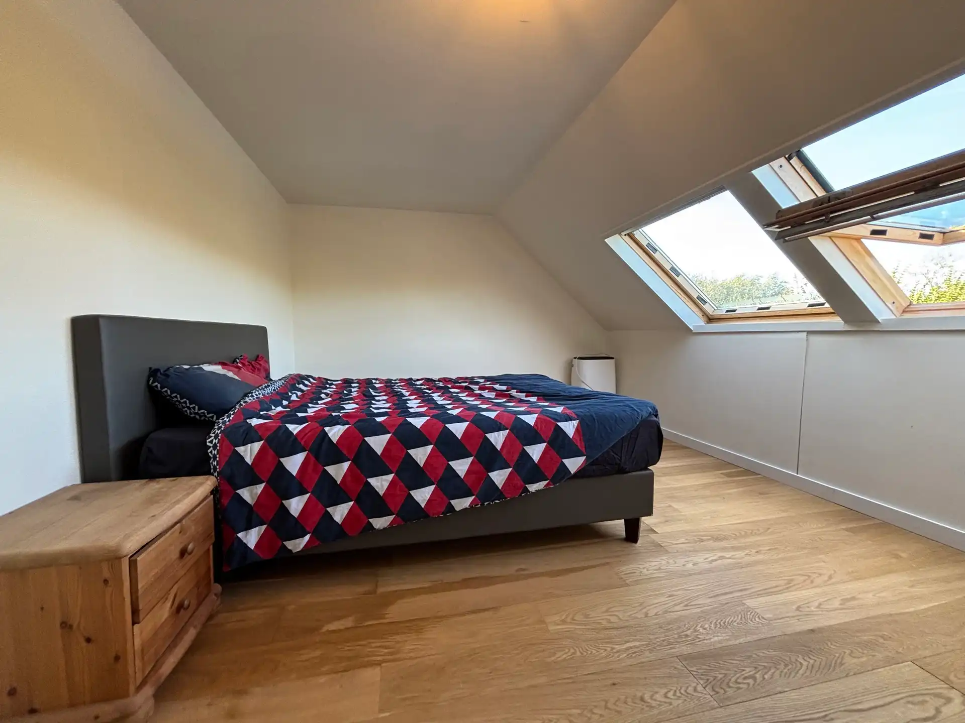 INSTAPKLARE WONING MET 4 SLAAPKAMERS EN TUIN TE SINT-KRUIS! foto 23