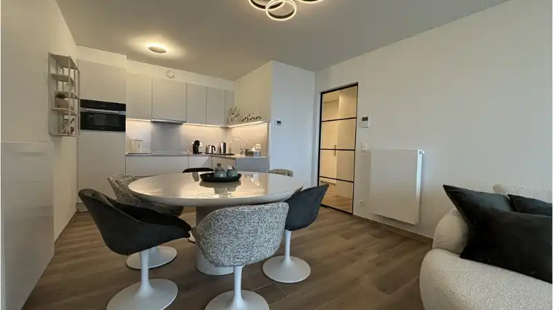 Luxe Appartement met frontaal zeezicht te koop in Oostende foto 4