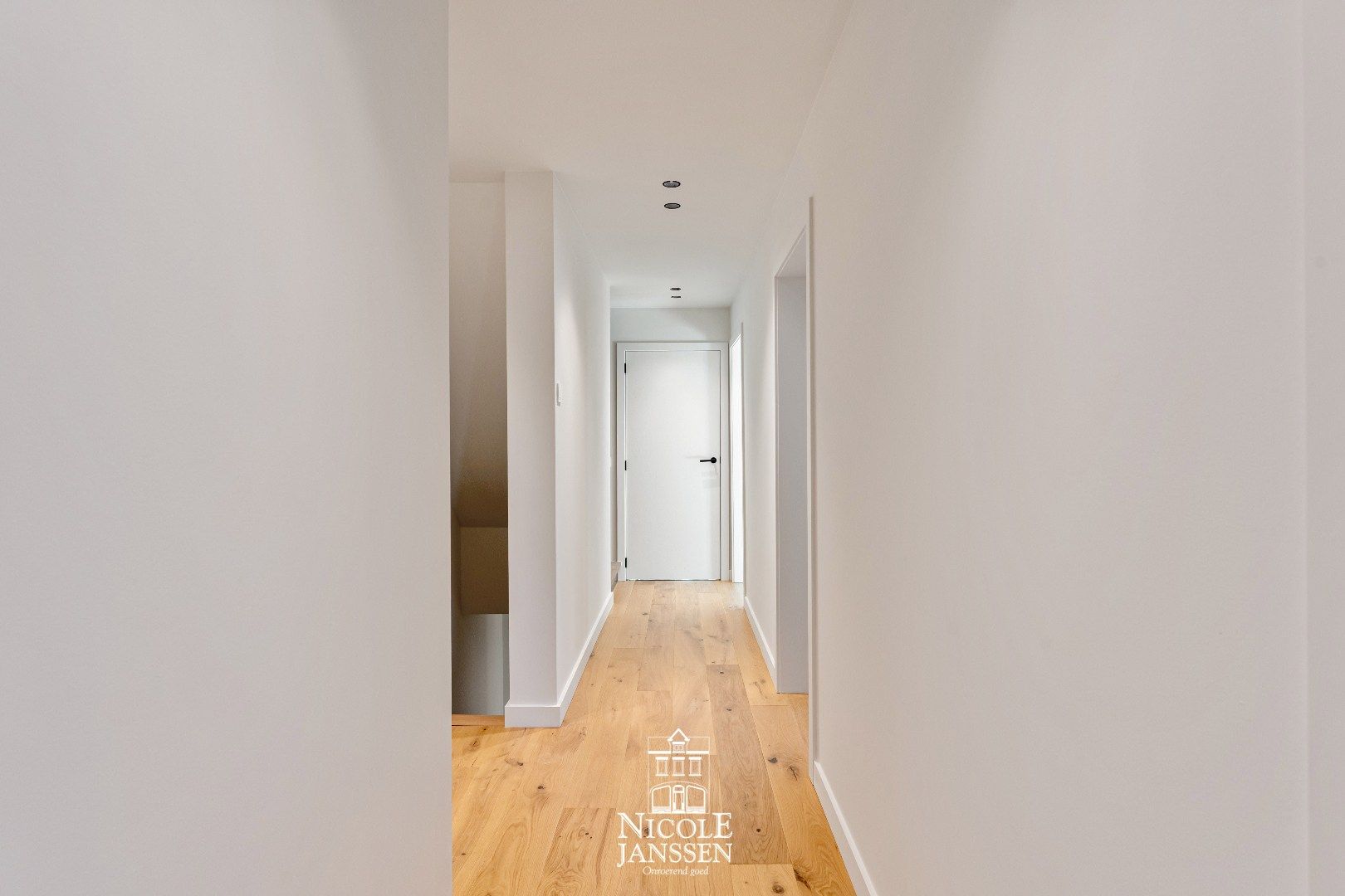 Nieuwbouwwoning van 194m² foto 8