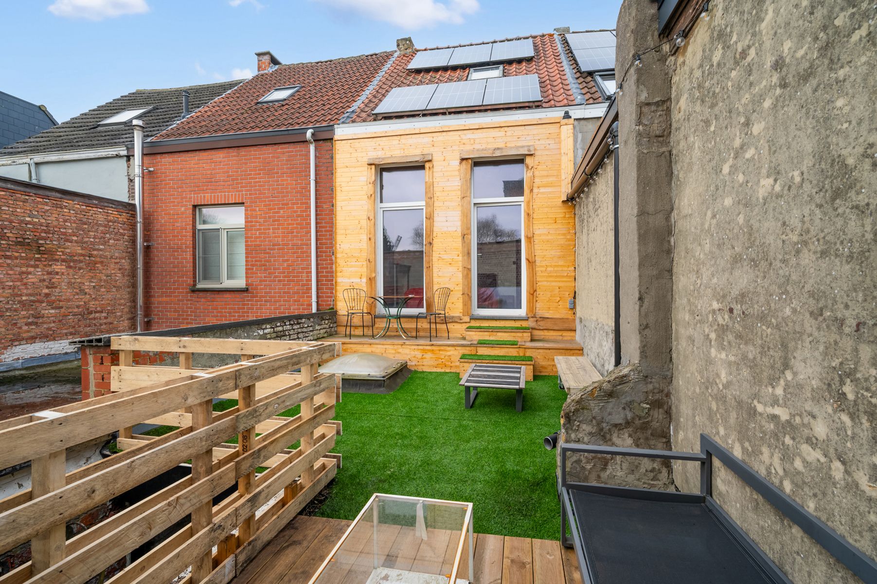 Uniek gerenoveerde stadswoning, 2slpk en stadskoer foto 10