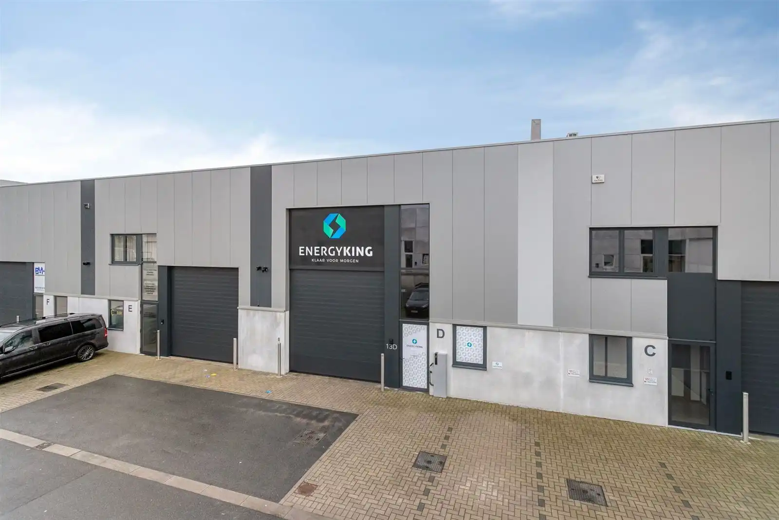 KMO Unit te koop op goede locatie te Ninove foto {{pictureIndex}}