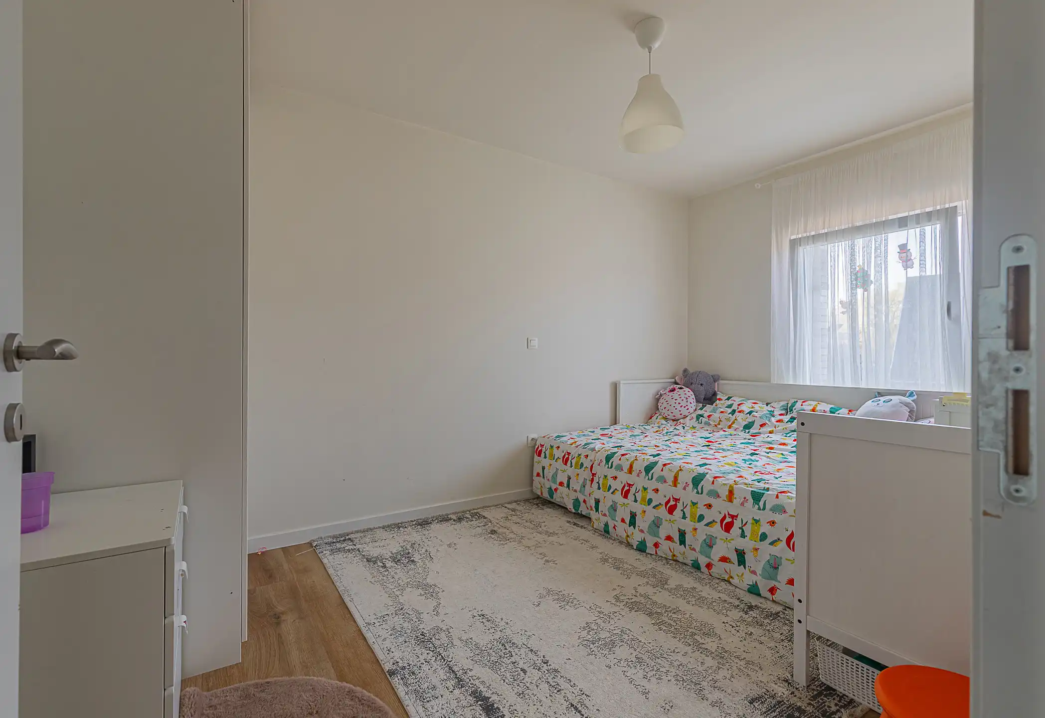 HERZELE- Recent gerenoveerde woning op centrale locatie  foto 12