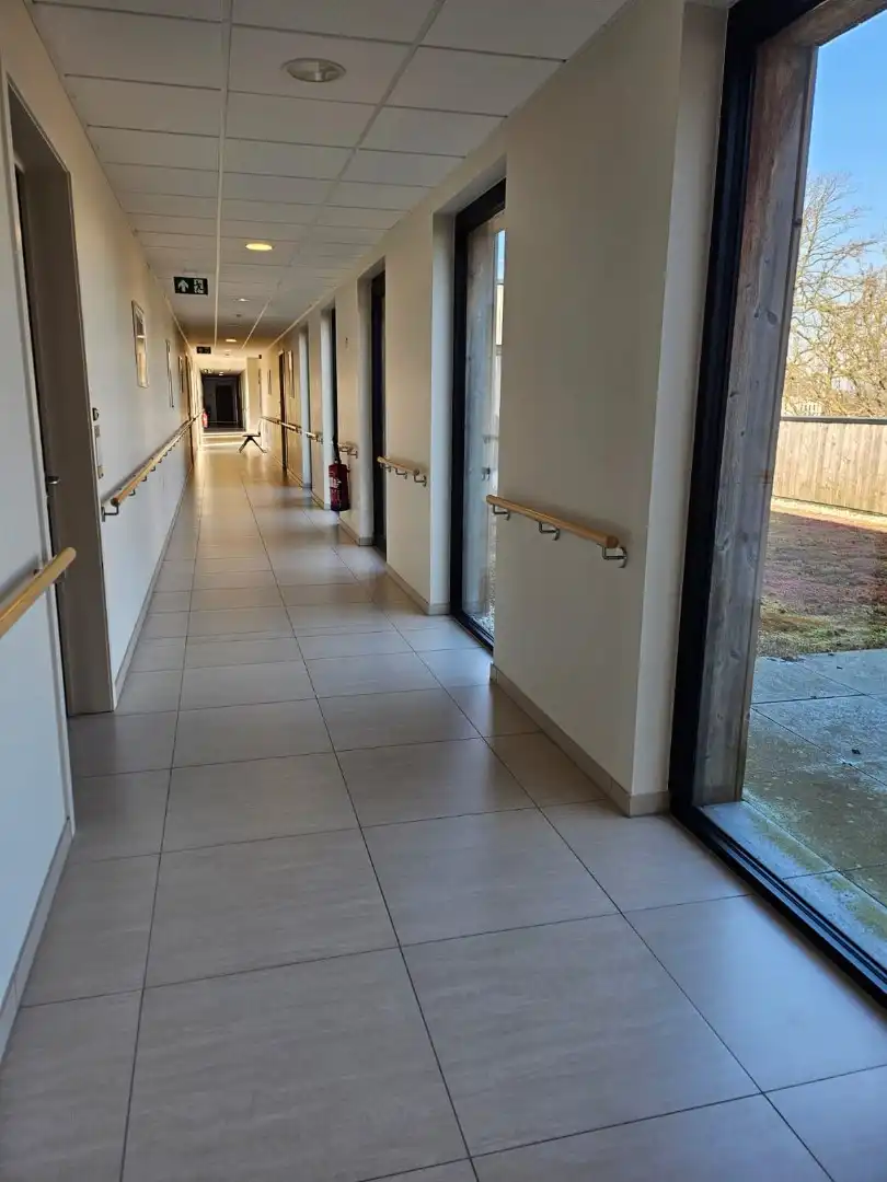 Recente assistentie flat in mooie luxe residentie 'Prinsenhof' nabij Stad Brugge. foto 12