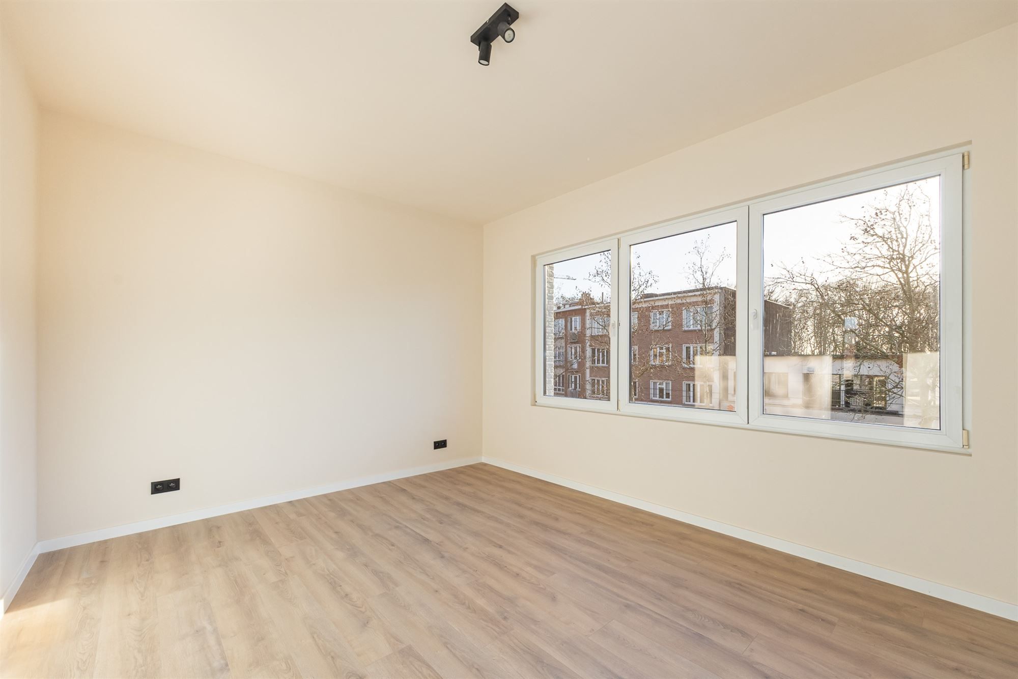 Gerenoveerd app. met 2 slaapkamers en terras foto 5