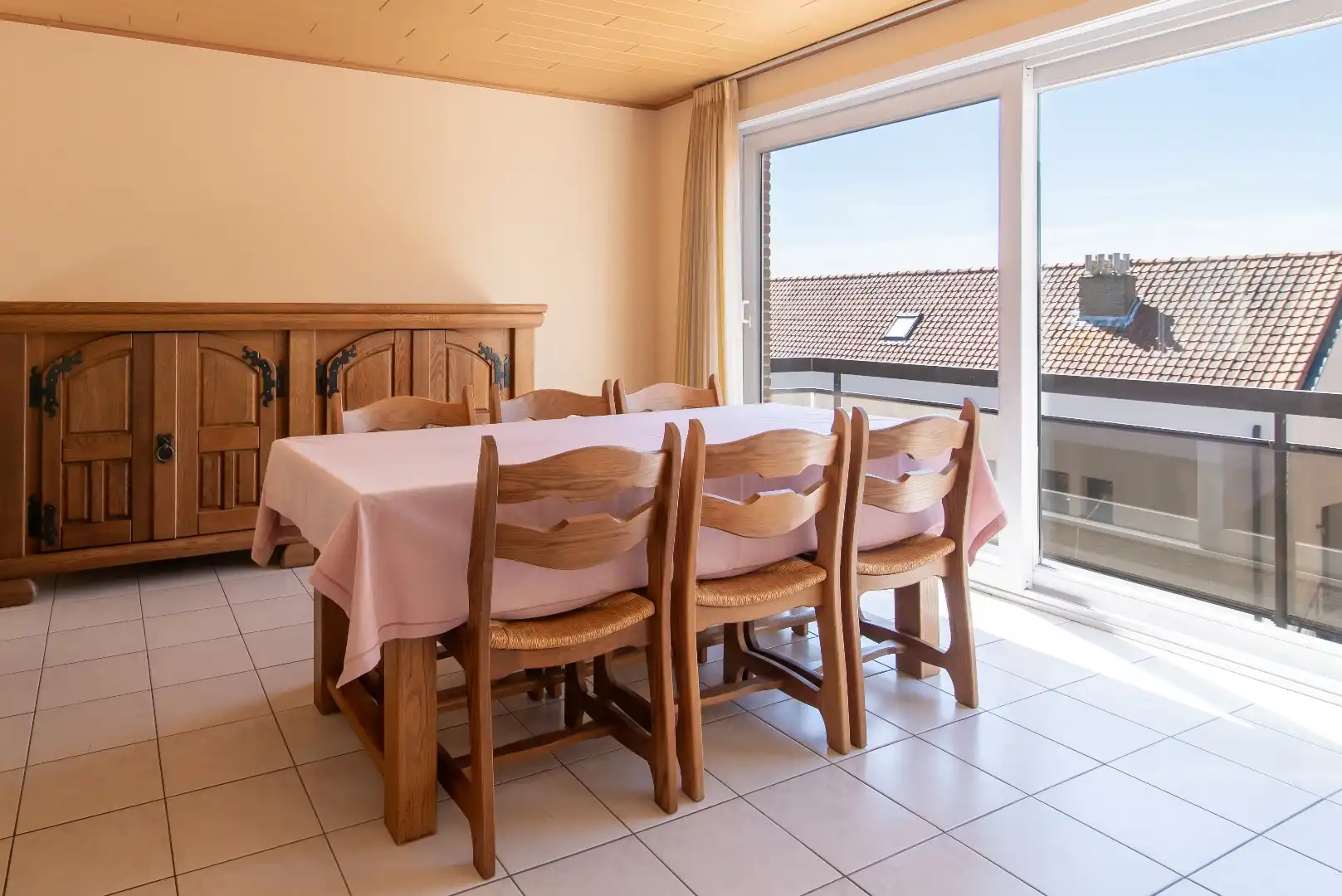 Ruim appartement met top ligging en zeezicht! foto 4