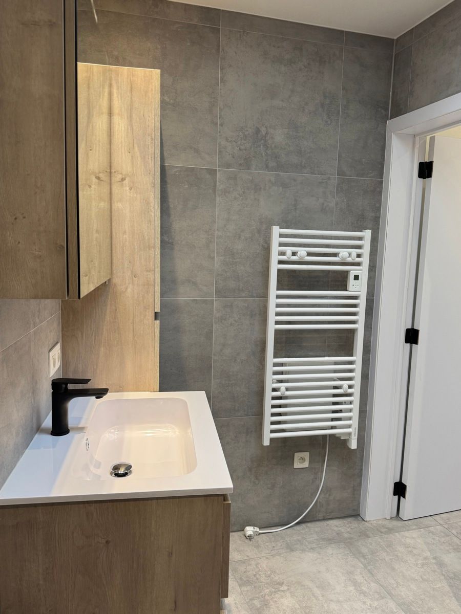 Gerenoveerde rijwoning te huur in centrum Geraardsbergen foto 13