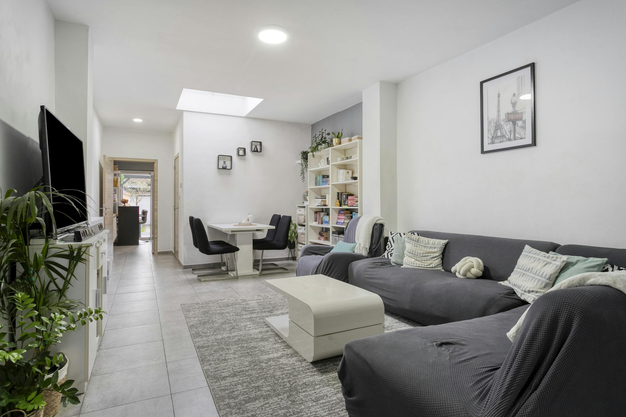 Instapklaar huis met 3 slaapkamers te koop in Kortrijk! foto 2