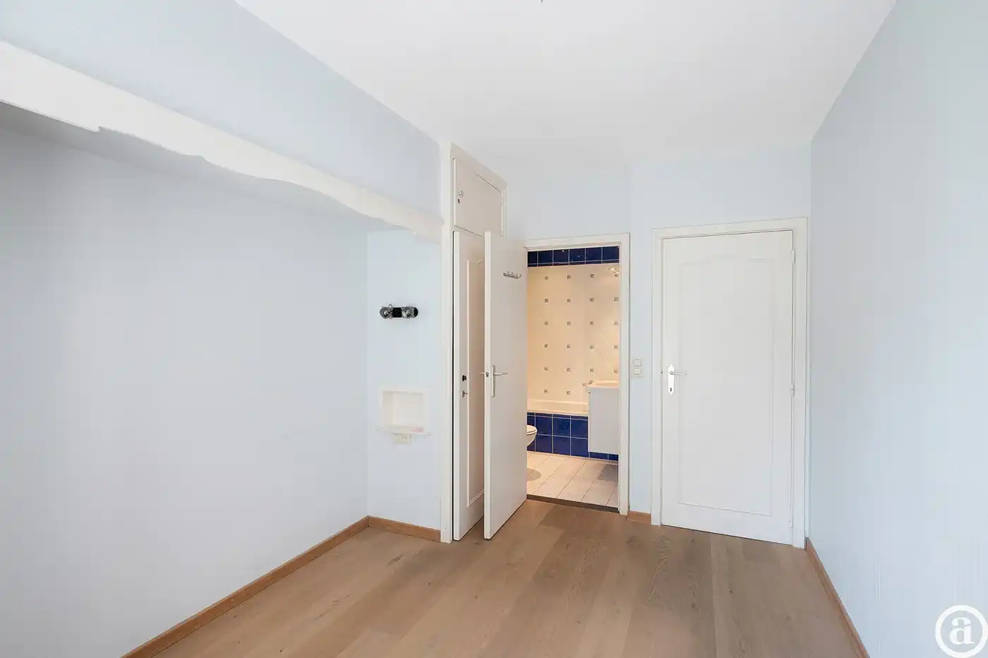 Ongemeubeld 3 slaapkamerappartement op het Rubensplein foto 10