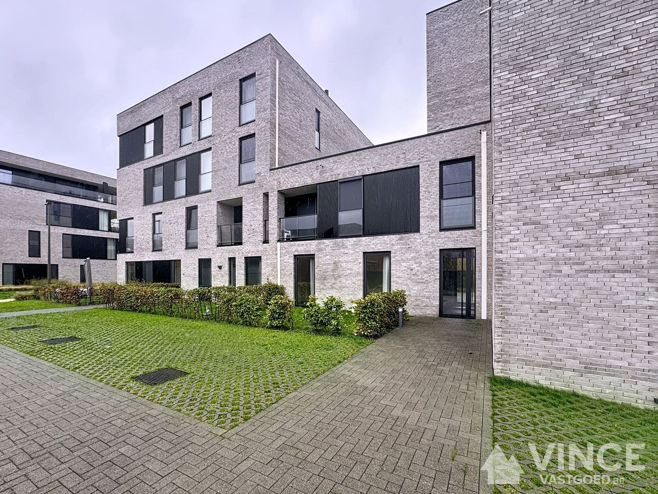 Recent 2 slk-appartement met prachtig uitzicht foto {{pictureIndex}}