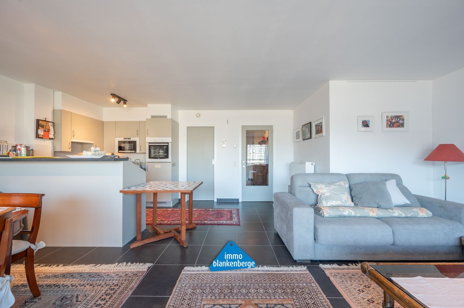 Zeer ruim Appartement op steenworp van Strand, Zee en Duinen foto 6