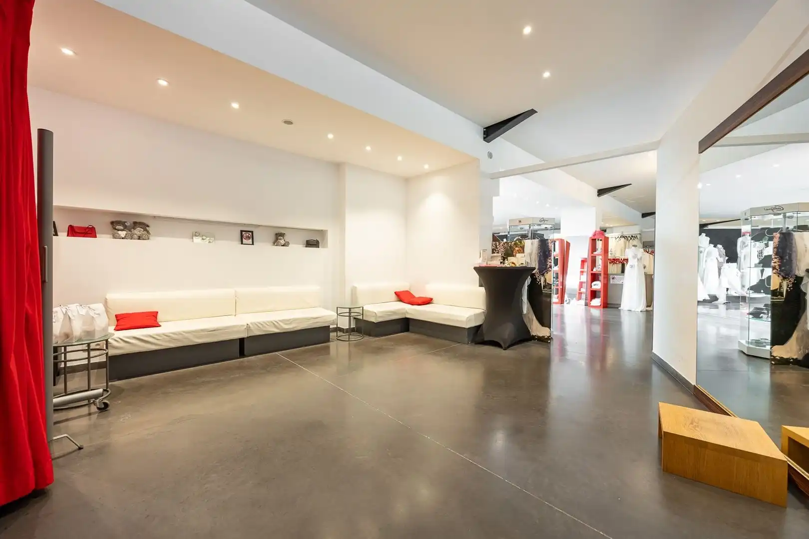 Multifunctioneel bedrijfsgebouw aan brug van den Azijn foto 17