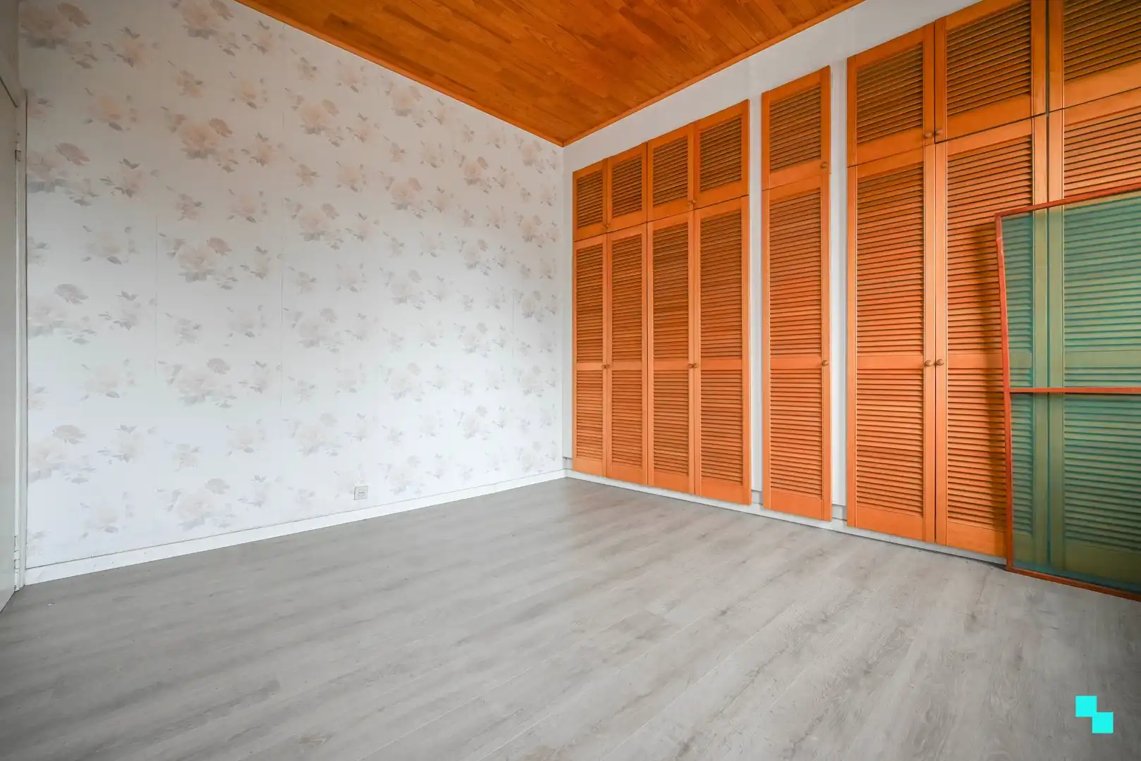 Ruime te renoveren halfopen bebouwing te Bissegem foto 21