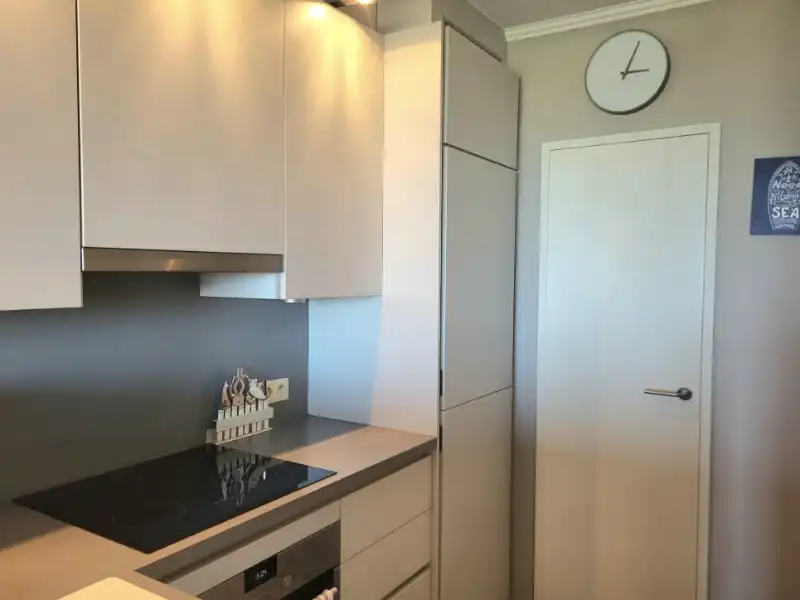 Ruim appartement met frontaal zeezicht te koop foto 3