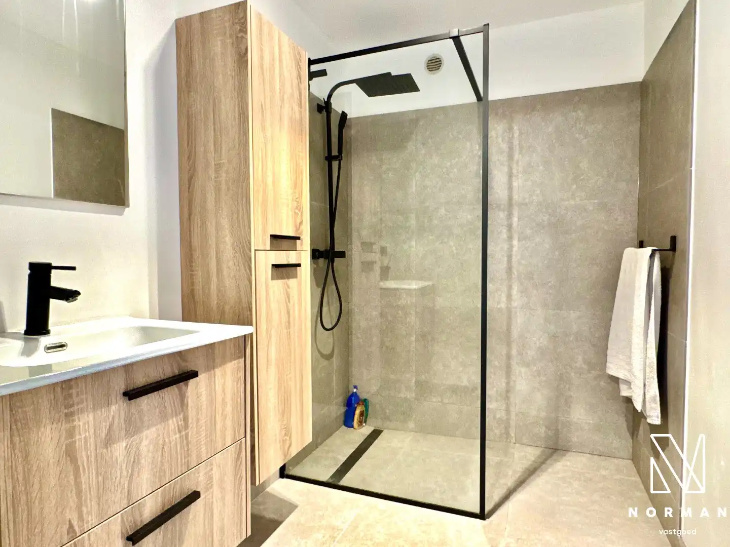 Instapklaar, energiezuinig 2-slaapkamer appartement inclusief ondergrondse autostaanplaats en terras te koop in Kuurne! foto 4