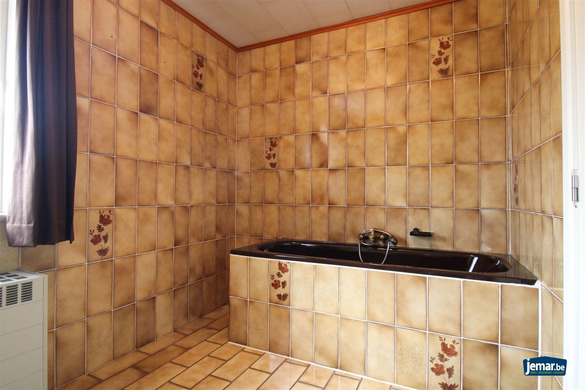 Instapklare en perfect onderhouden woning met 3 slaapkamers, 2 badkamers en een prachtige tuin van 6a74ca  in hartje Maasmechelen! foto 12