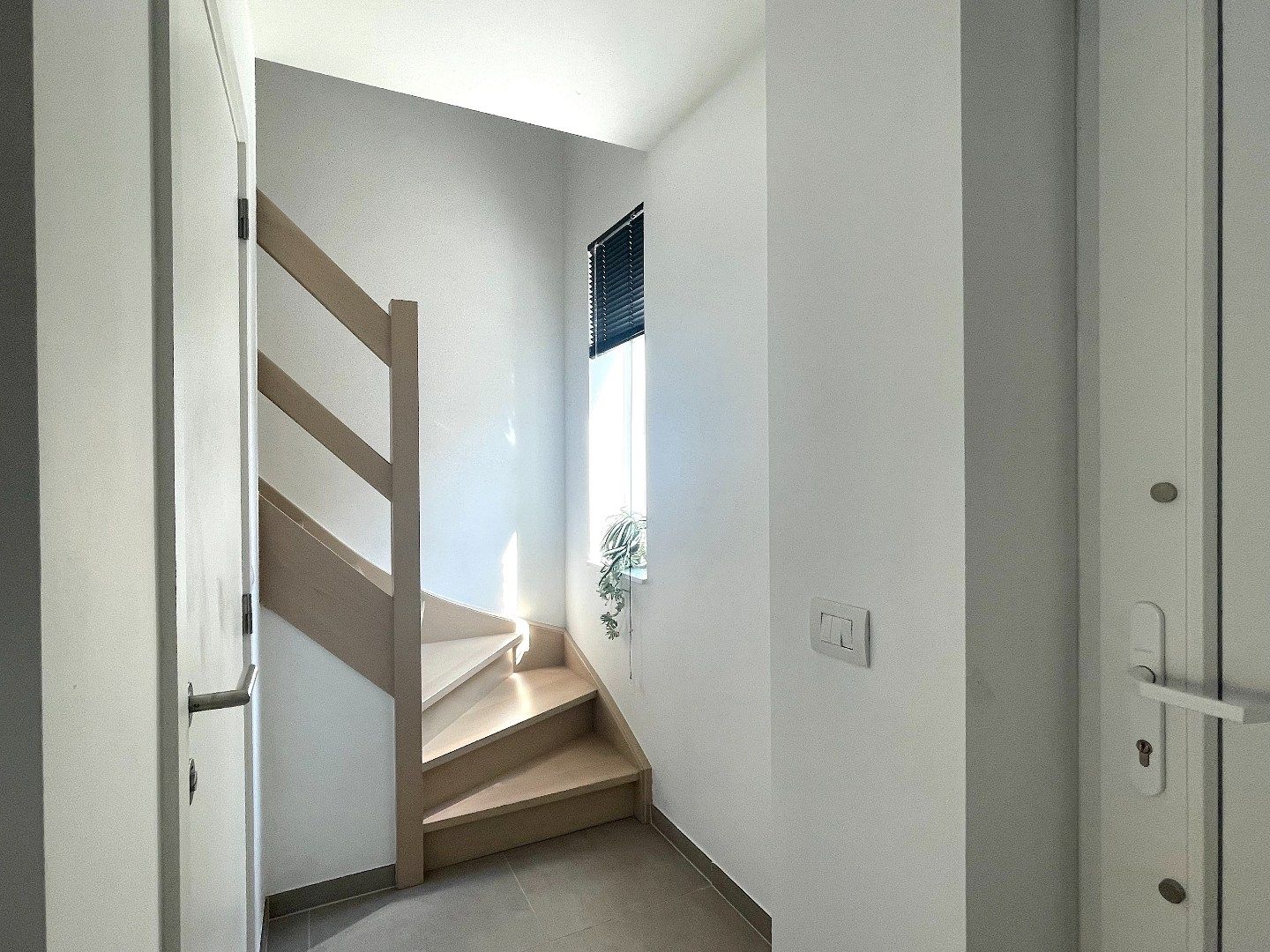 BEN-nieuwbouwwoning met 3 slaapkamers, zonnepanelen en staanplaats! foto 2
