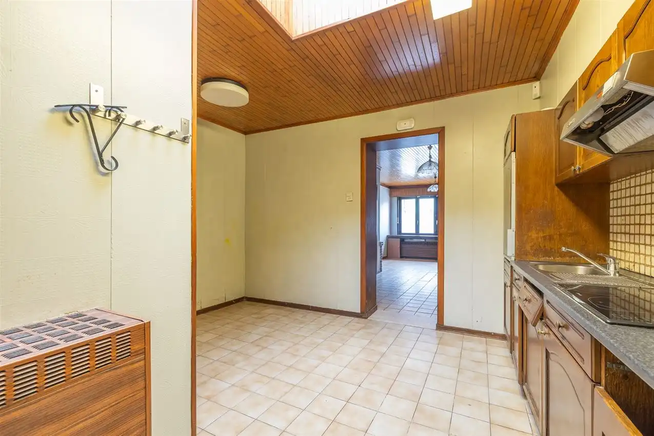 Op te frissen rijwoning in het centrum foto 10