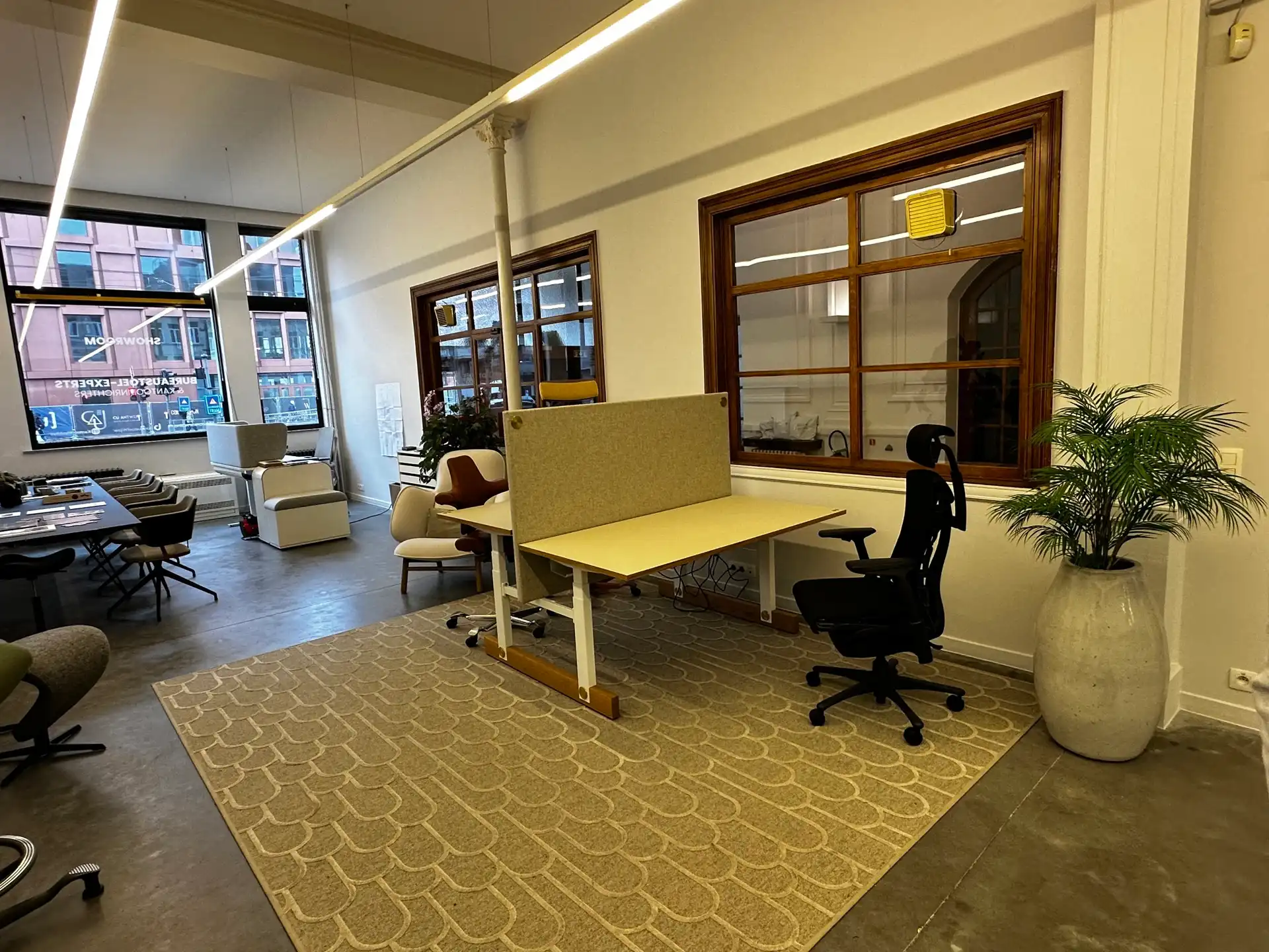 Flagship kantoor/showroom van 150 m² in iconisch gebouw foto 4