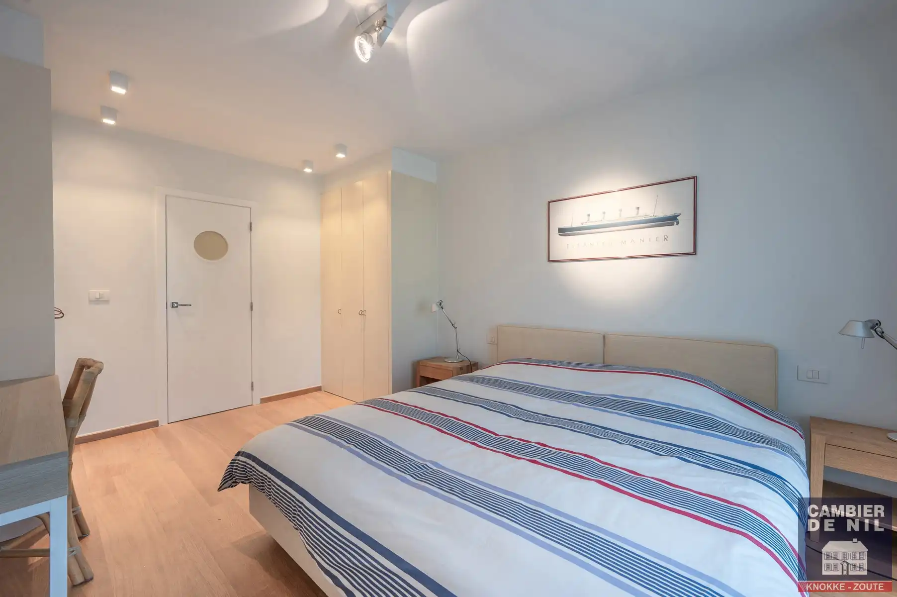 Ruime, gemeubelde koppelvilla aan de Royal Zoute Tennisclub. foto 27