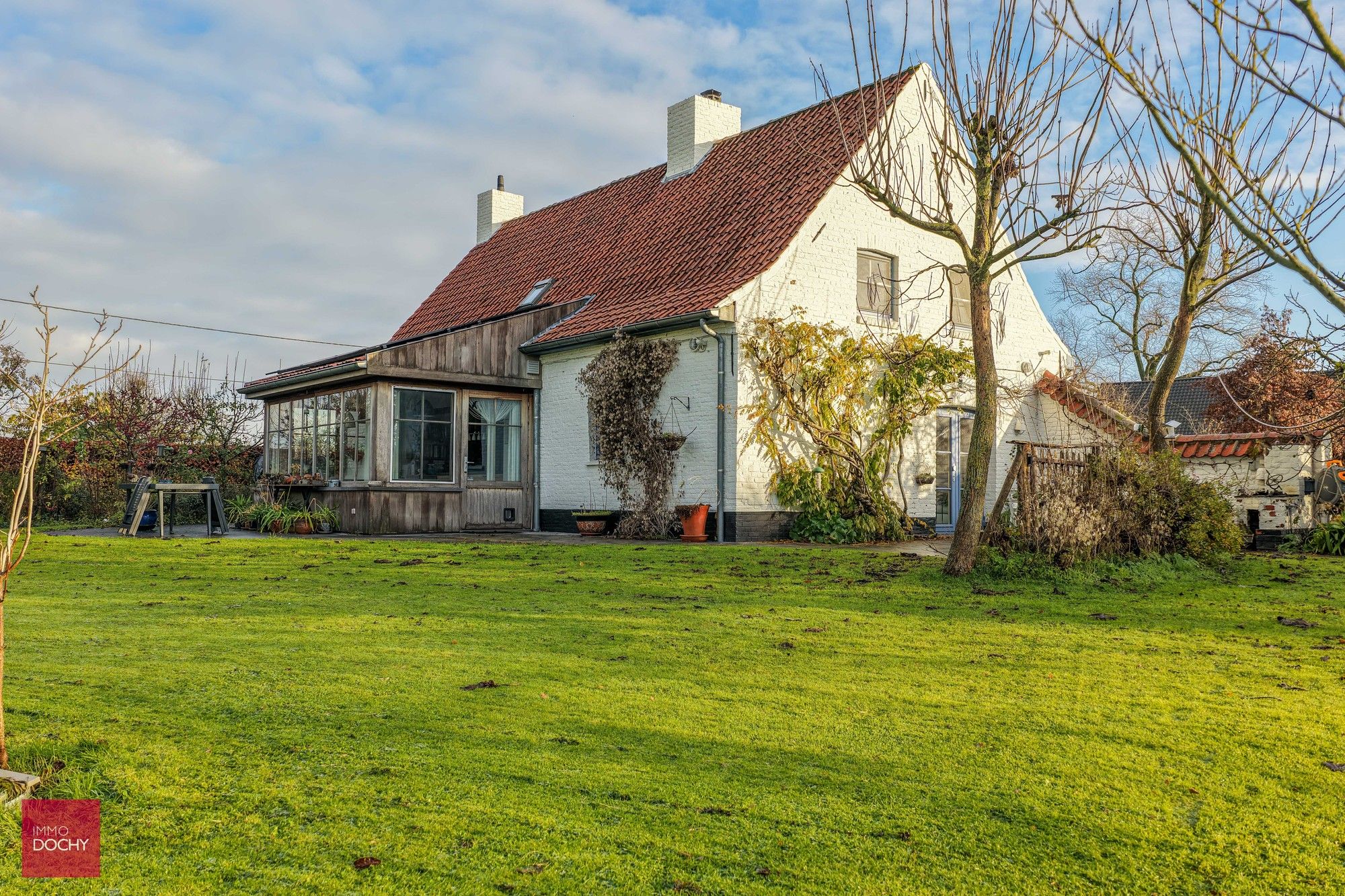 Landelijk gelegen charmante hoeve mét woonfunctie foto 11