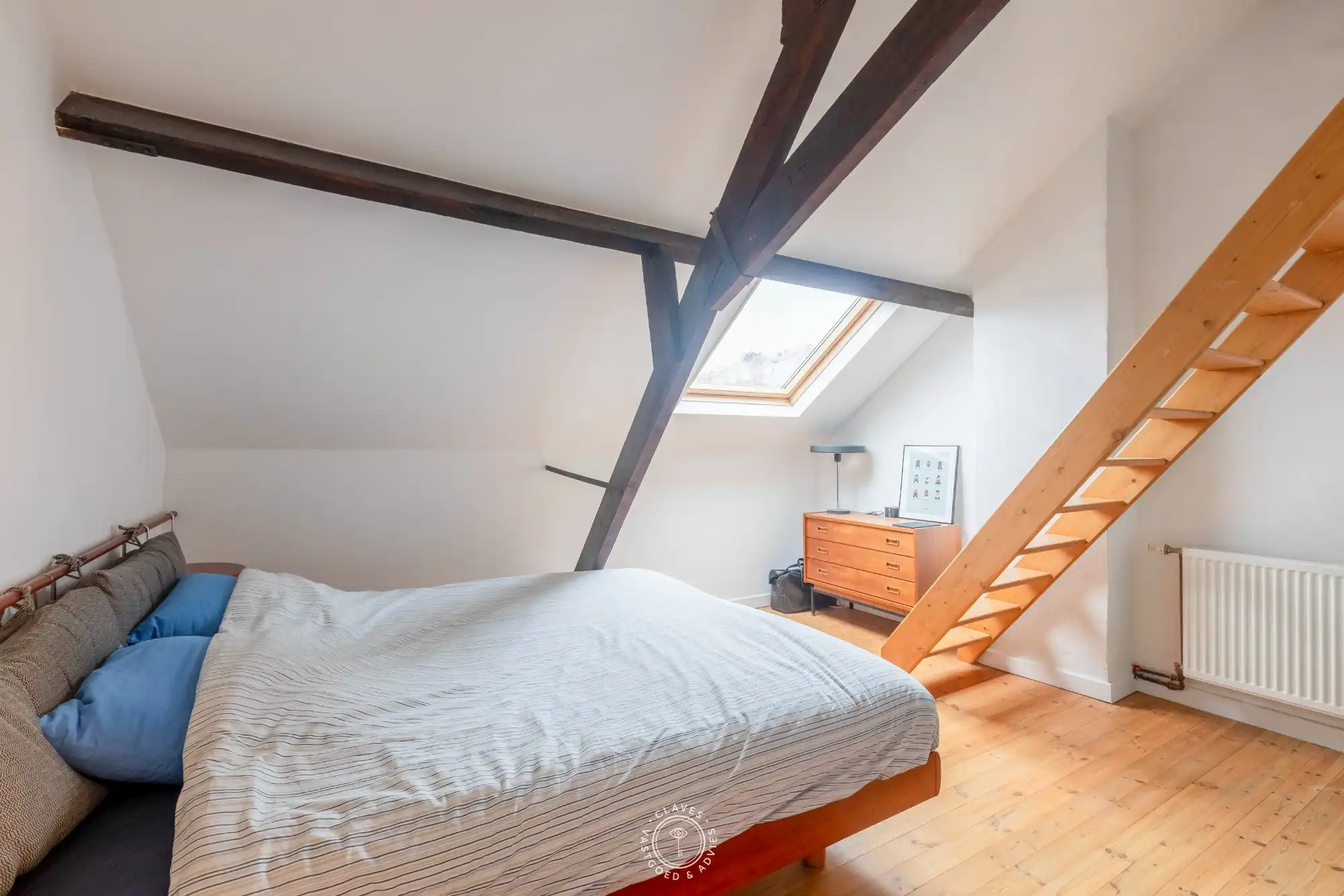 Fijne stadswoning met industriële look op wandelafstand van het station foto 9