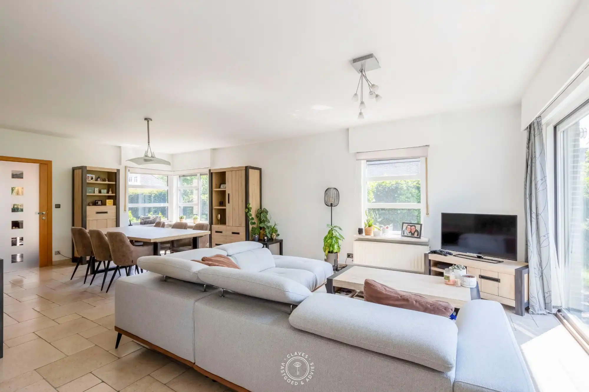 Rustig gelegen villa met prachtige tuin foto 4