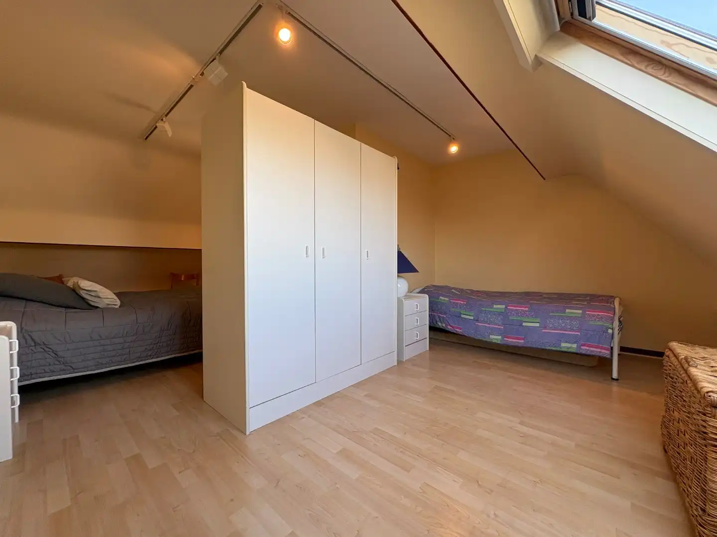 Te koop – Ruim duplexappartement aan zee met garage  foto 21