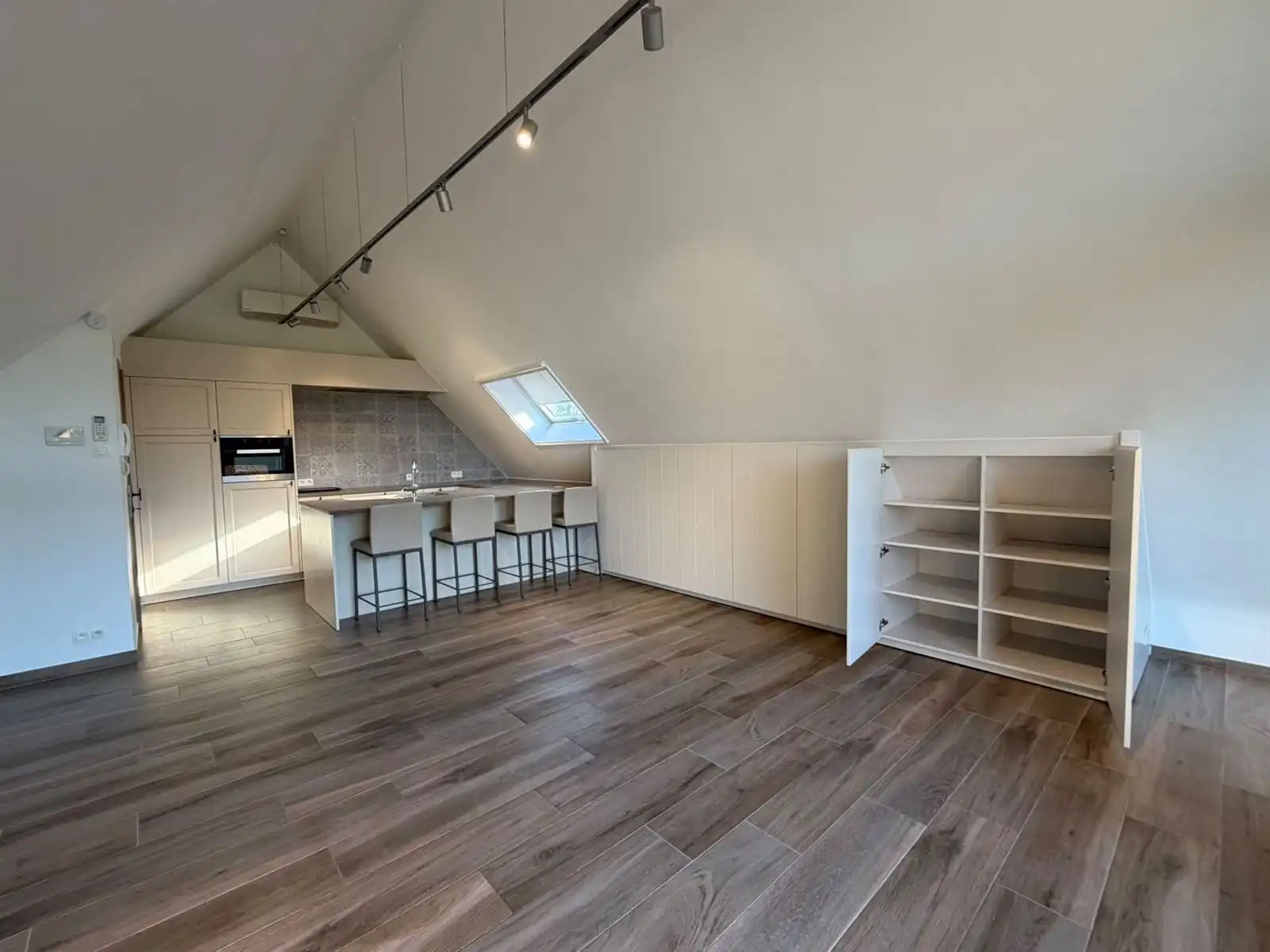 Open bebouwing met twee slaapkamers en 2 ruime terrassen foto 17