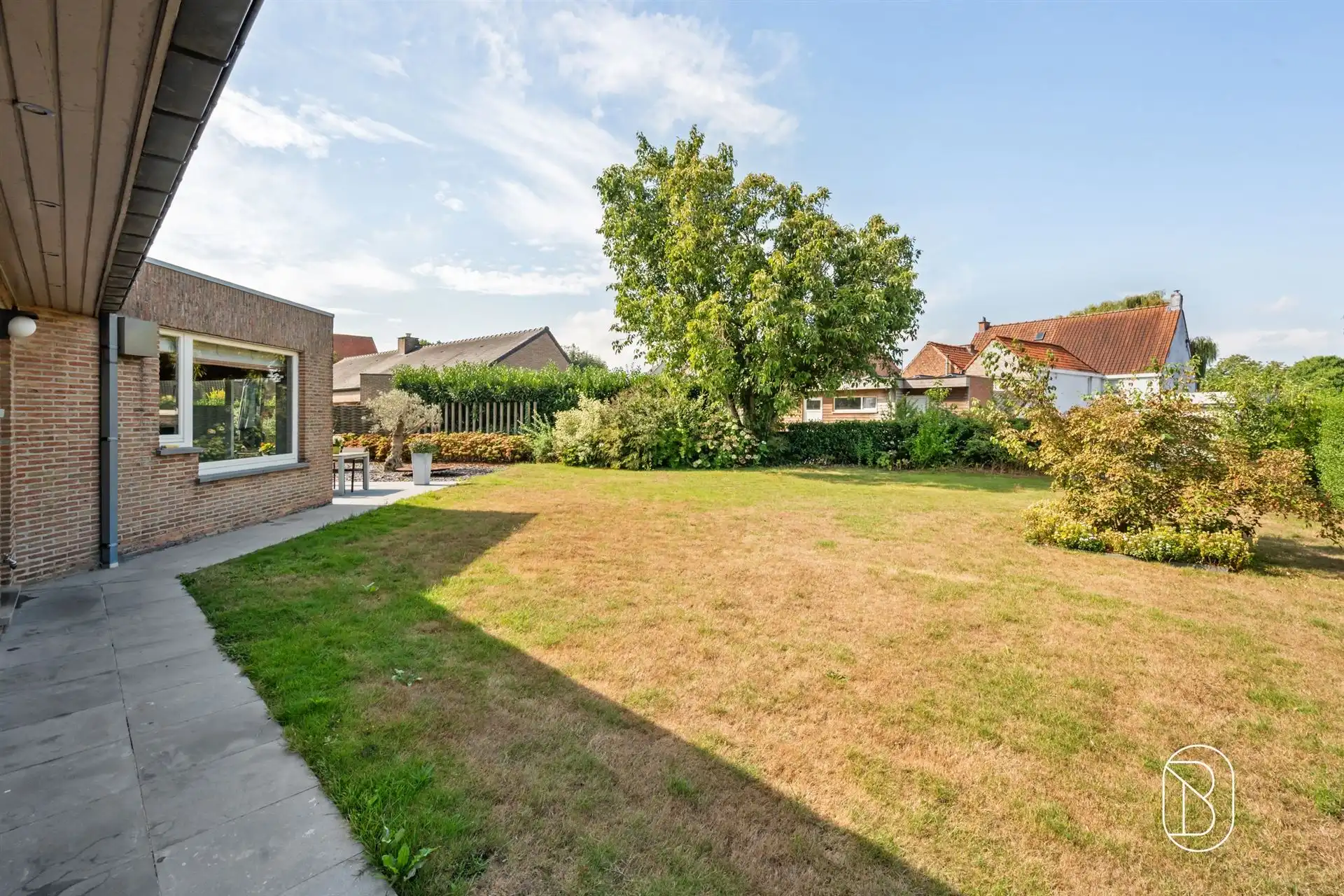 Ruime villa met praktijkruimte in doodlopende straat foto 6
