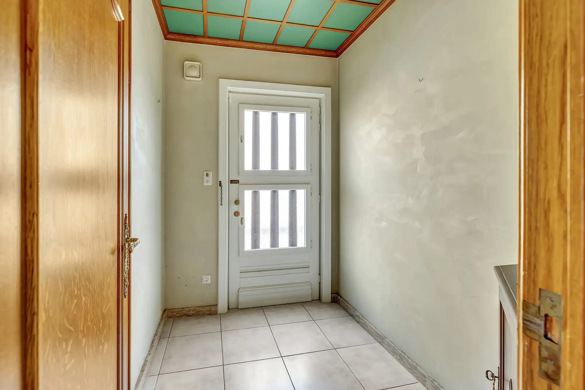 Goed onderhouden woning met garage en tuin foto 8