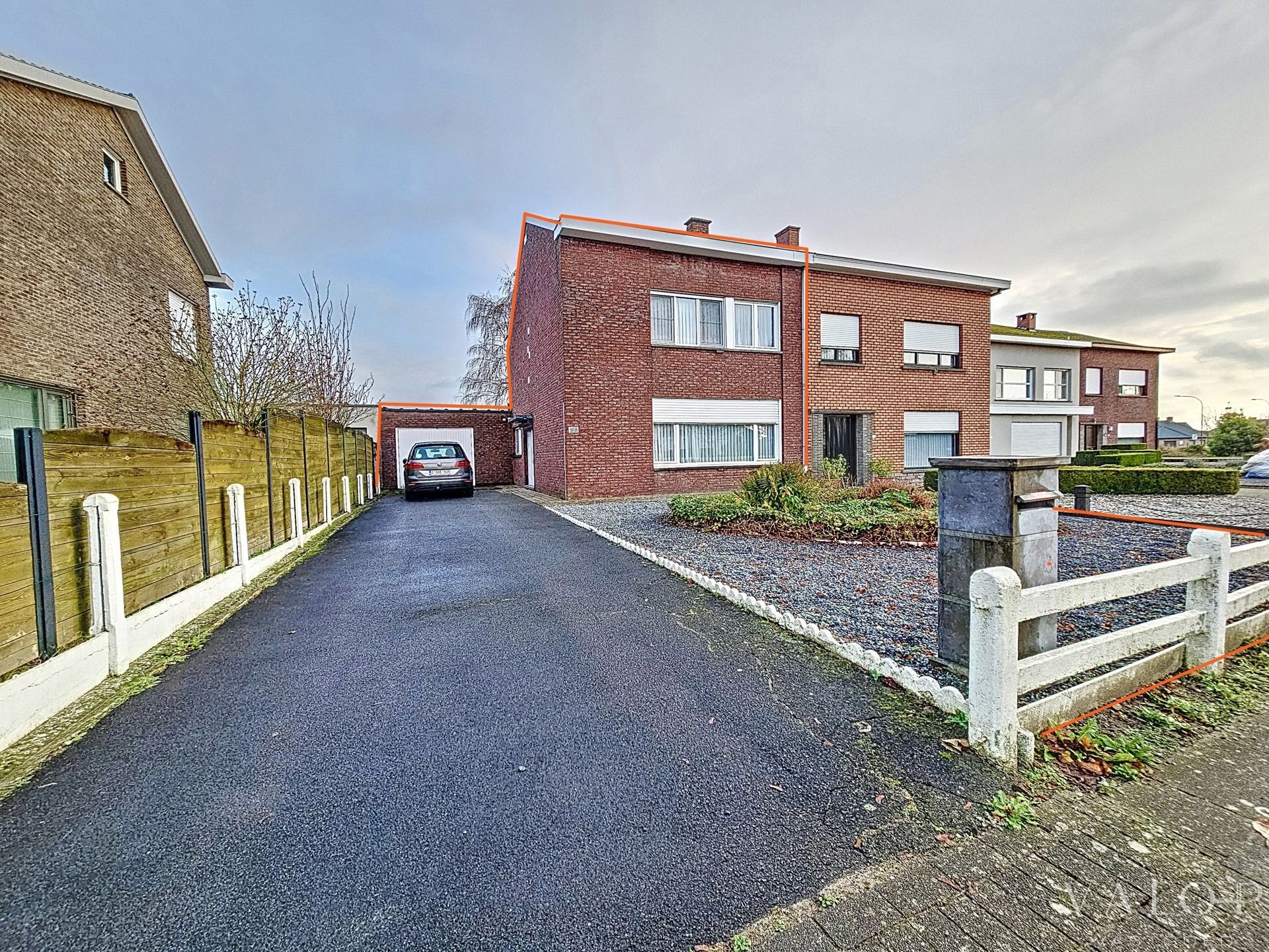 Compacte woning met tuin,  3 slaapkamers, centrale ligging! foto {{pictureIndex}}