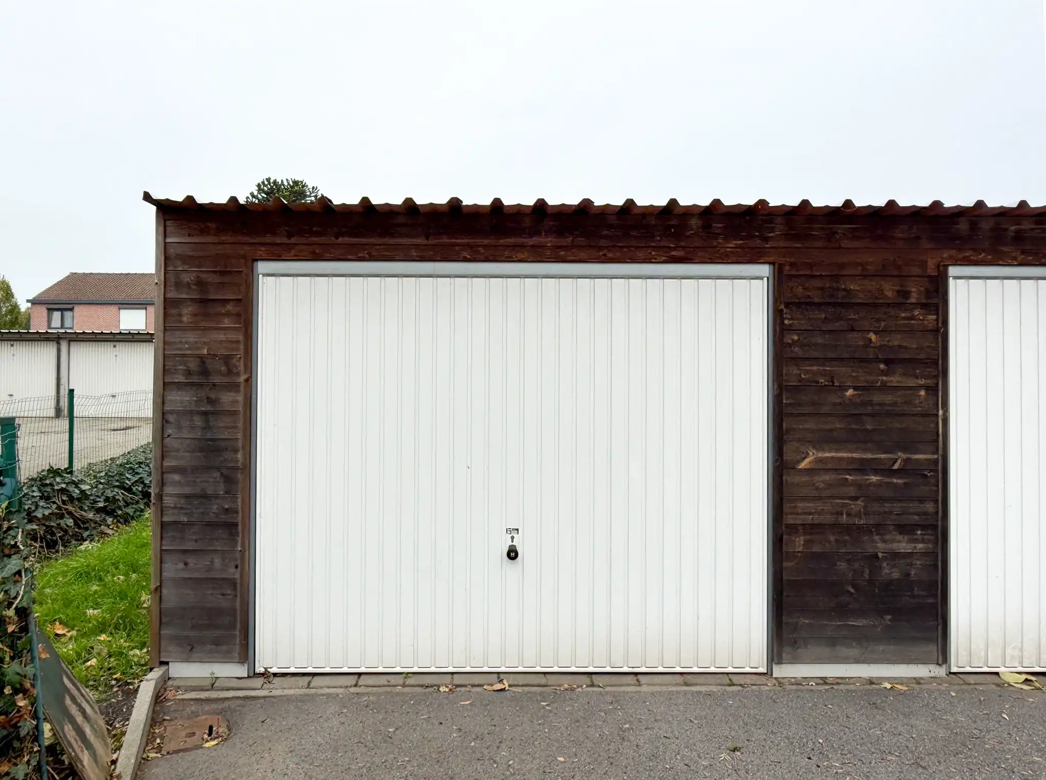 Gelijkvloers studio-appartement met garage foto 9