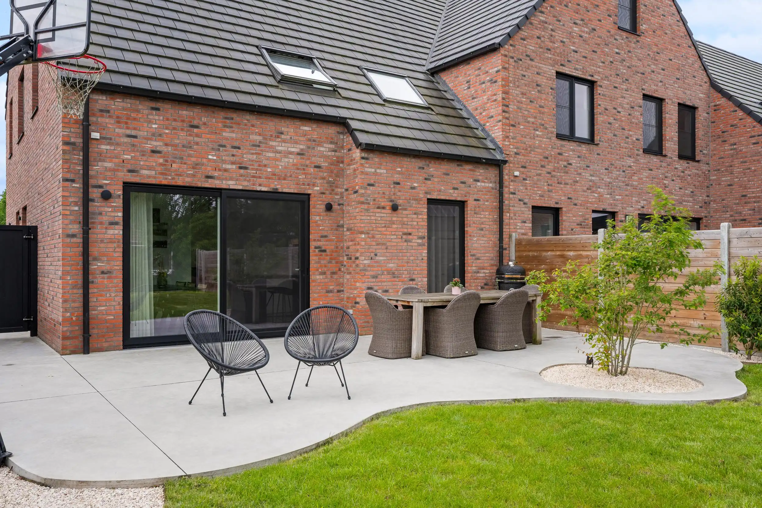 Trendy woning met een uitstekende afwerking foto 24