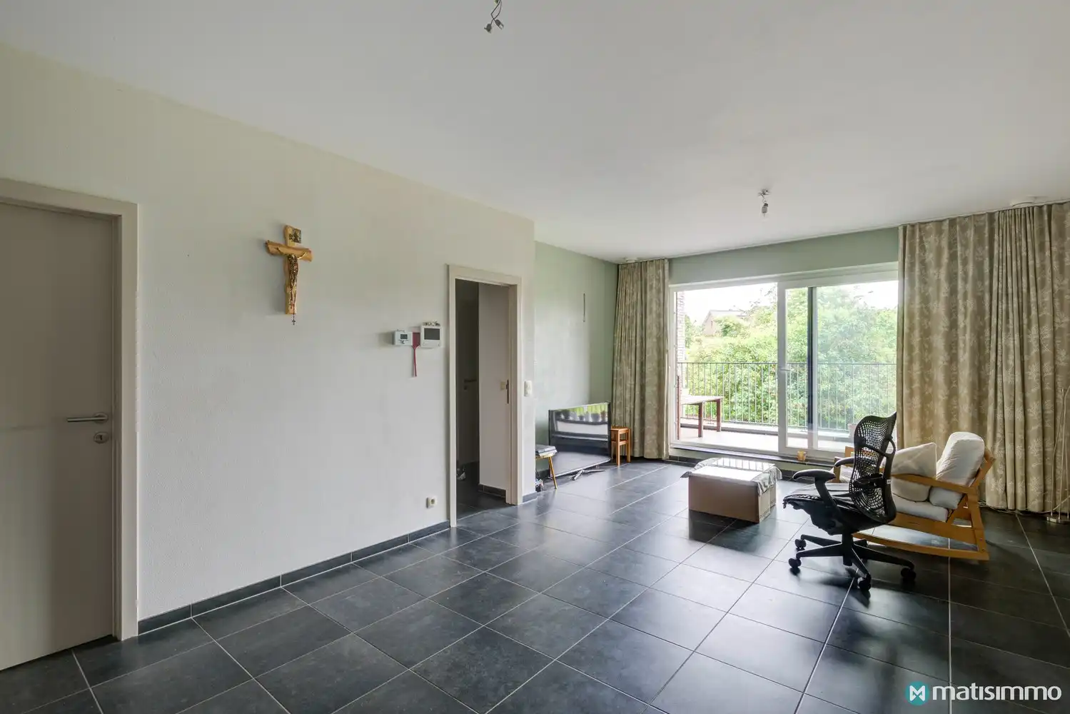 INSTAPKLAAR APPARTEMENT MET 2 SLAAPKAMERS EN AUTOSTAANPLAATS TE RIEMST foto 4