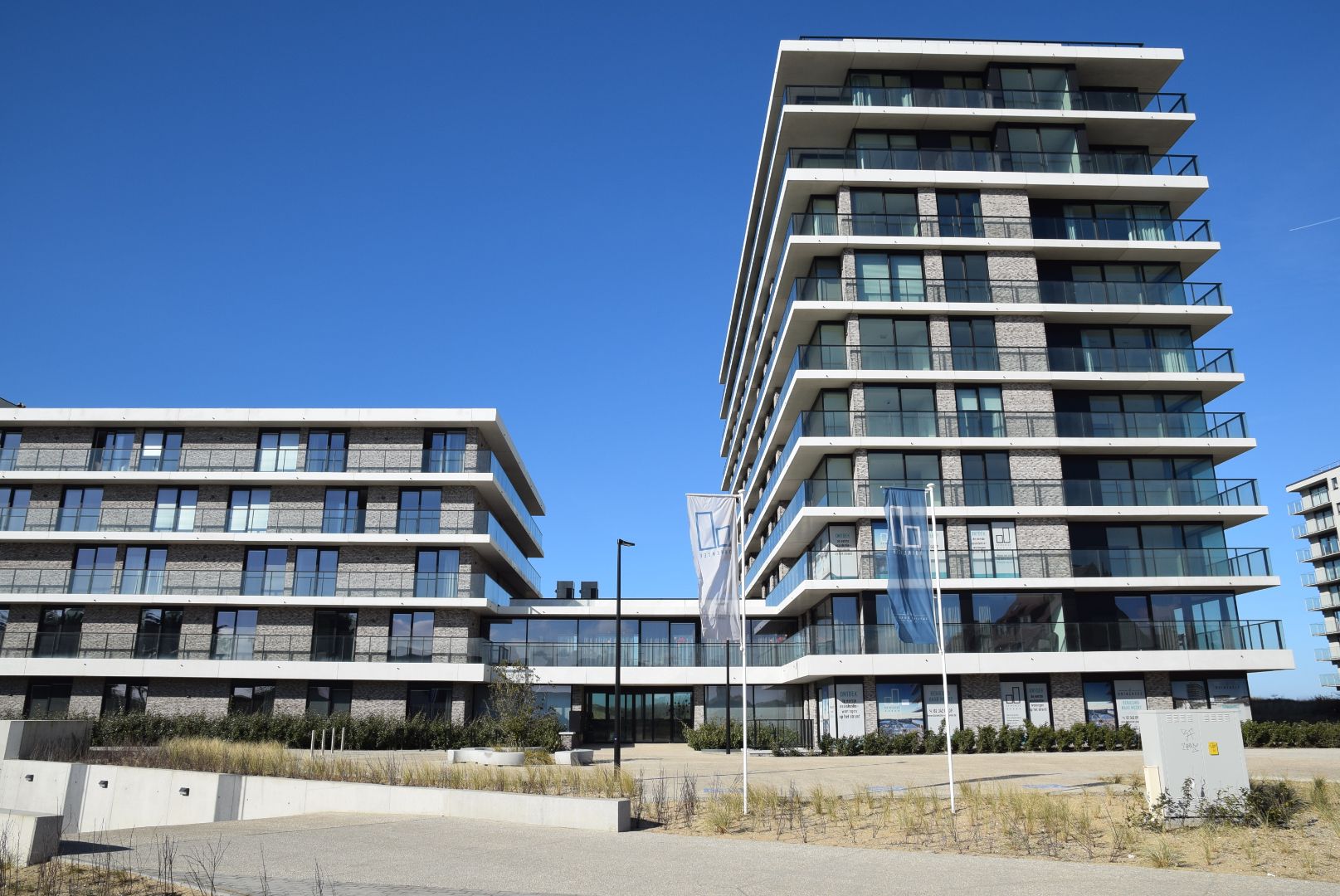 MODERNE STIJLVOLLE ASSISTENTIEFLAT MET EEN PRACHTIG ZICHT OP ZEE EN DE DUINEN TE KOOP TE DE PANNE foto 27